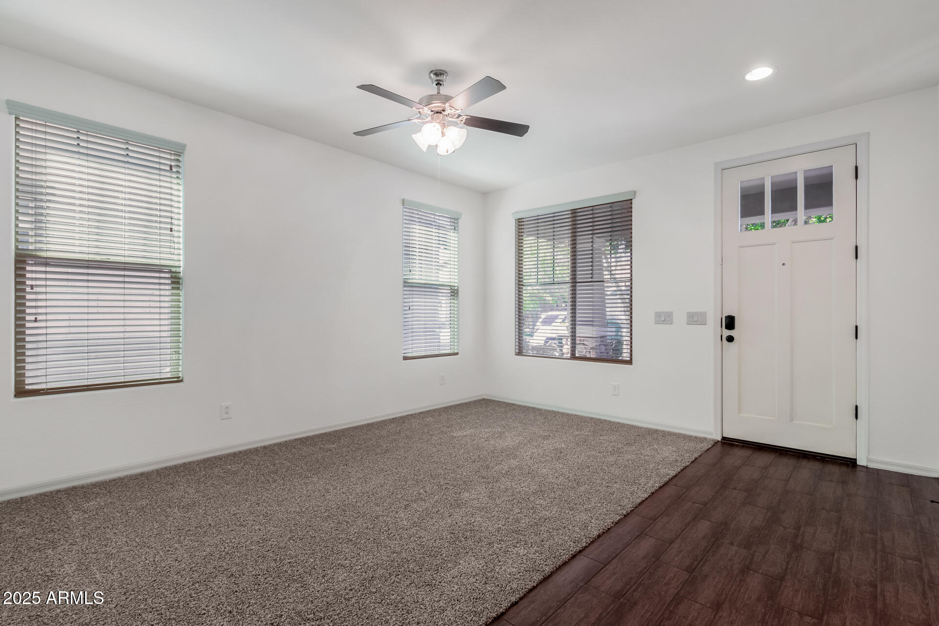 4059 E MESQUITE Street