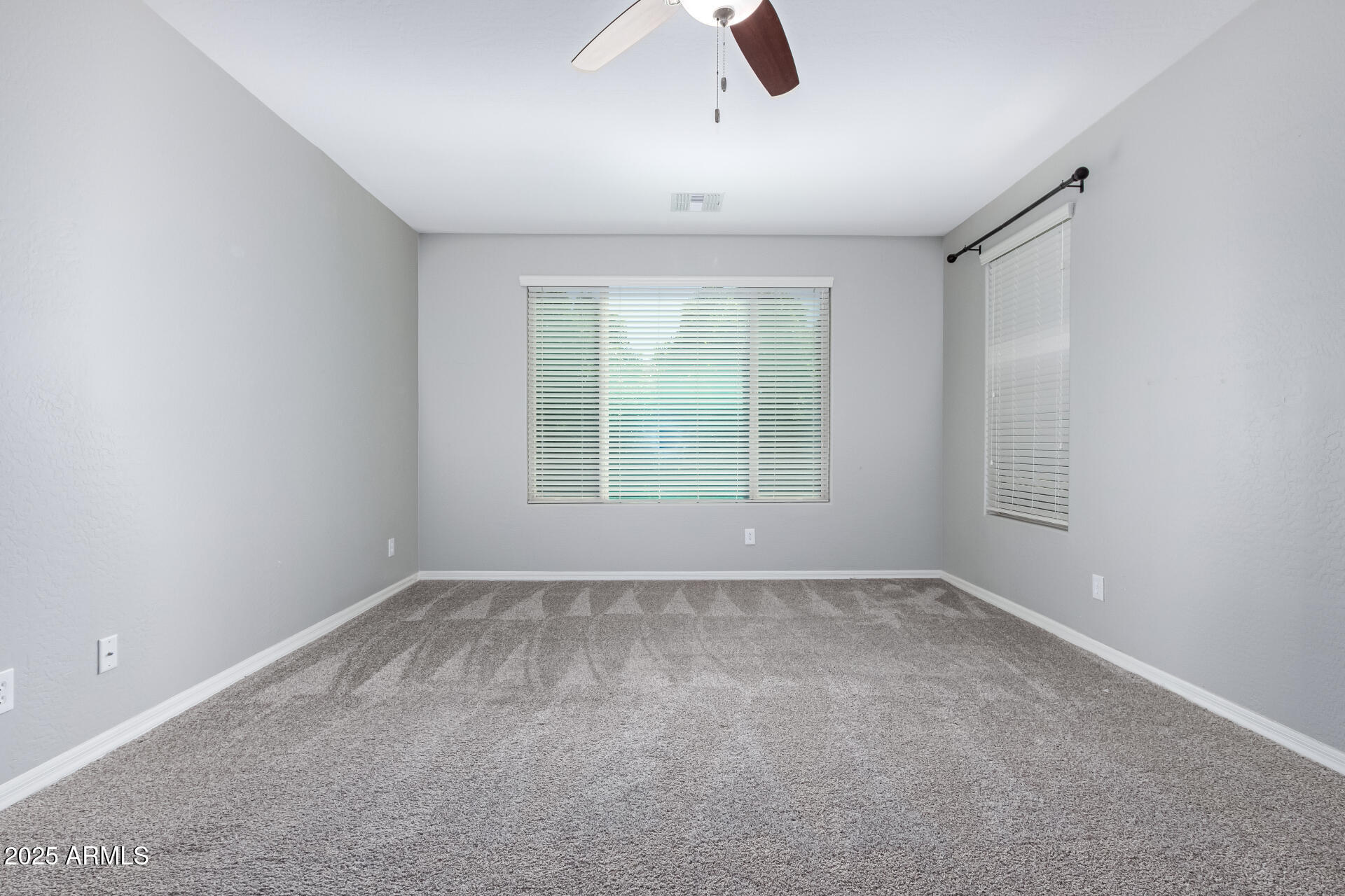 4059 E MESQUITE Street