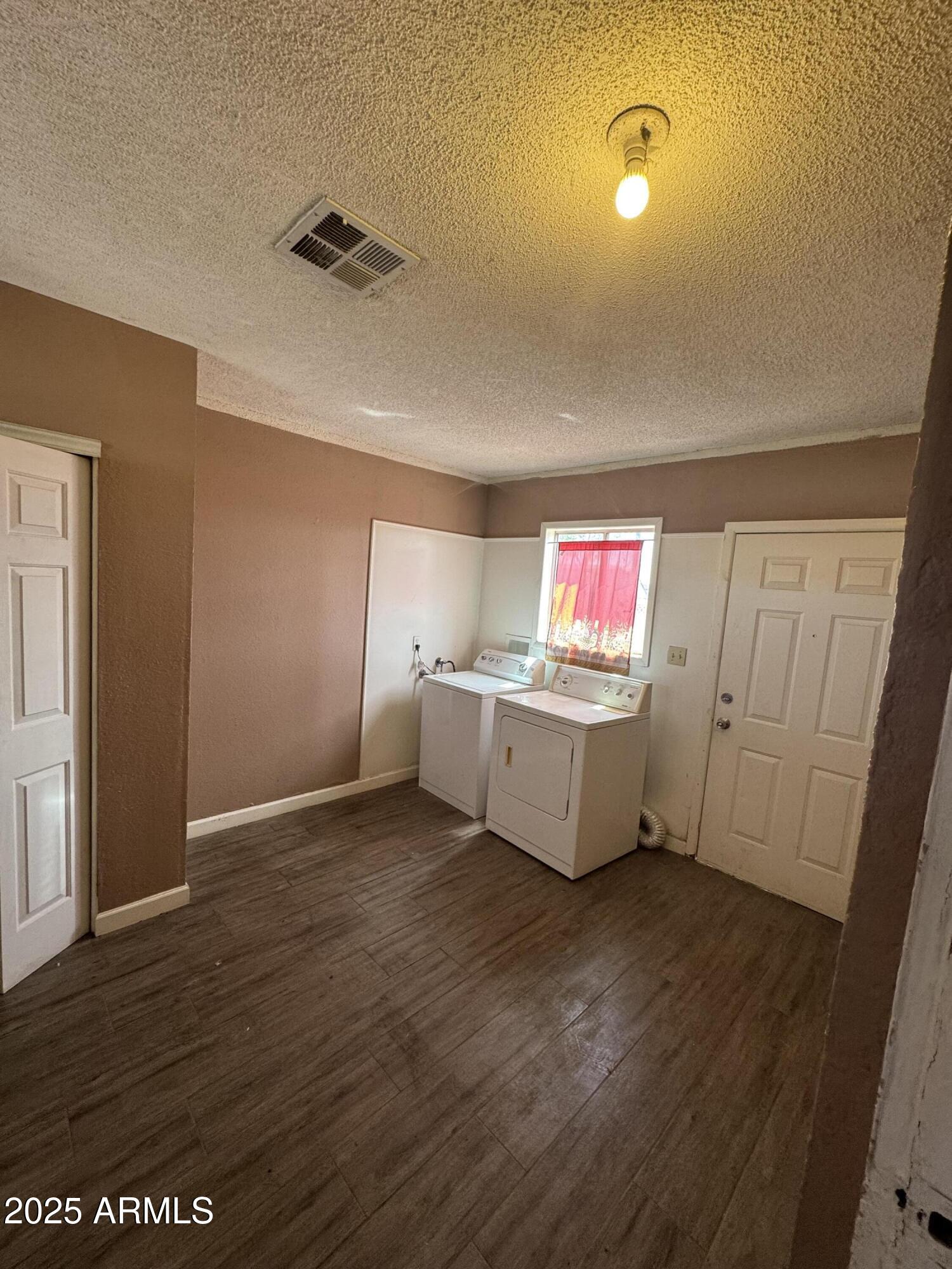 4339 W CRITTENDEN Lane