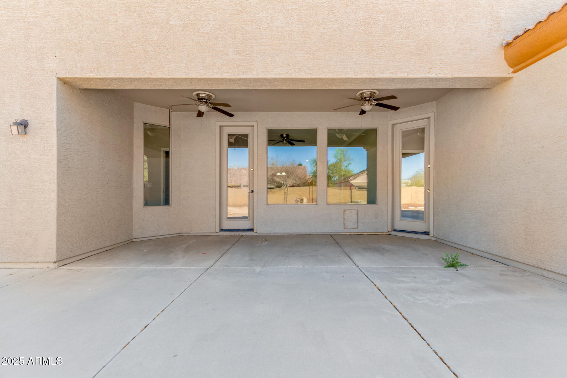 2406 W Darrow Street