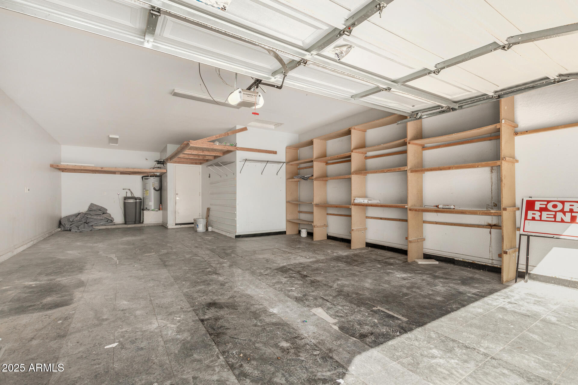 2406 W Darrow Street