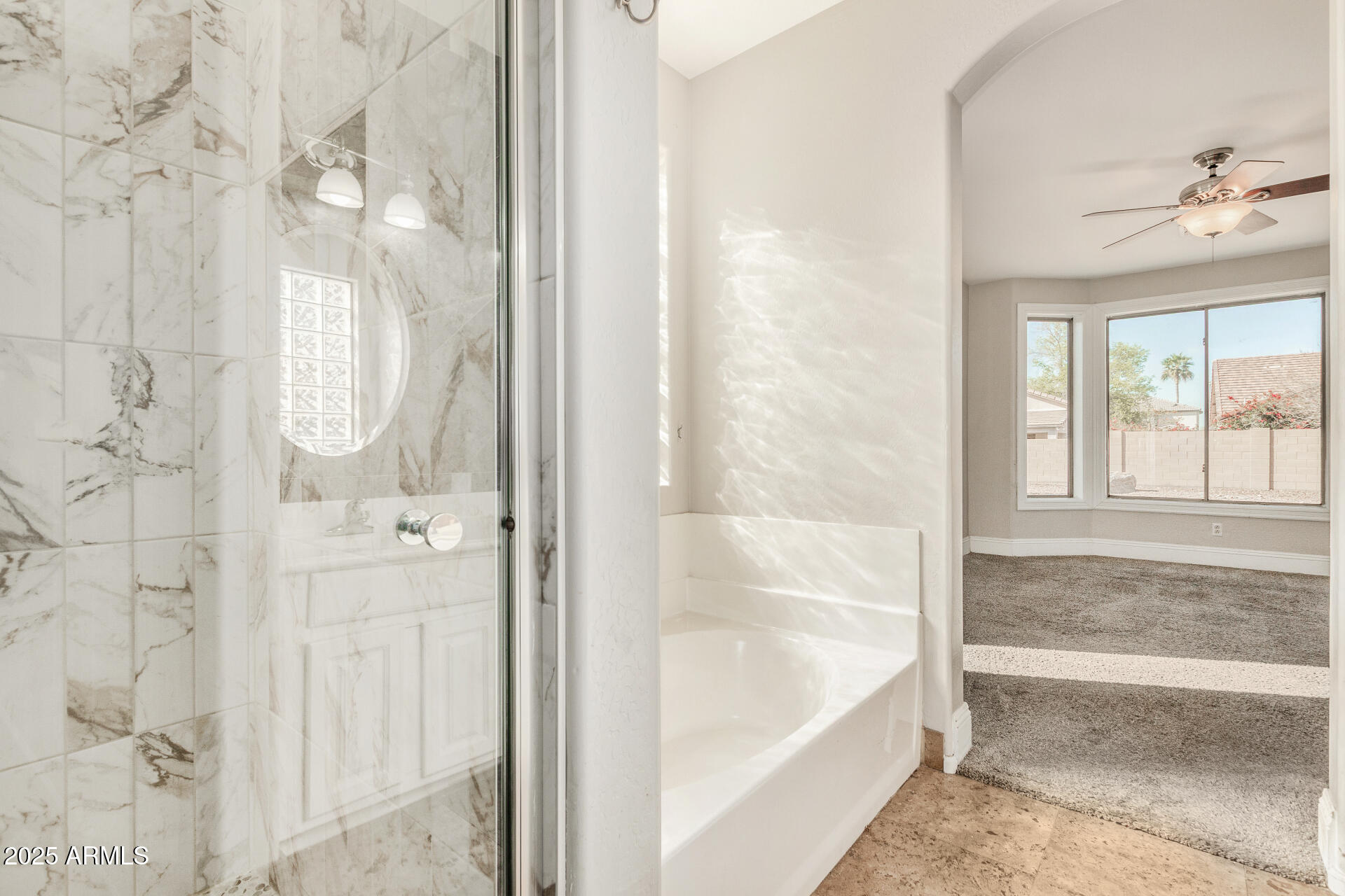 2406 W Darrow Street