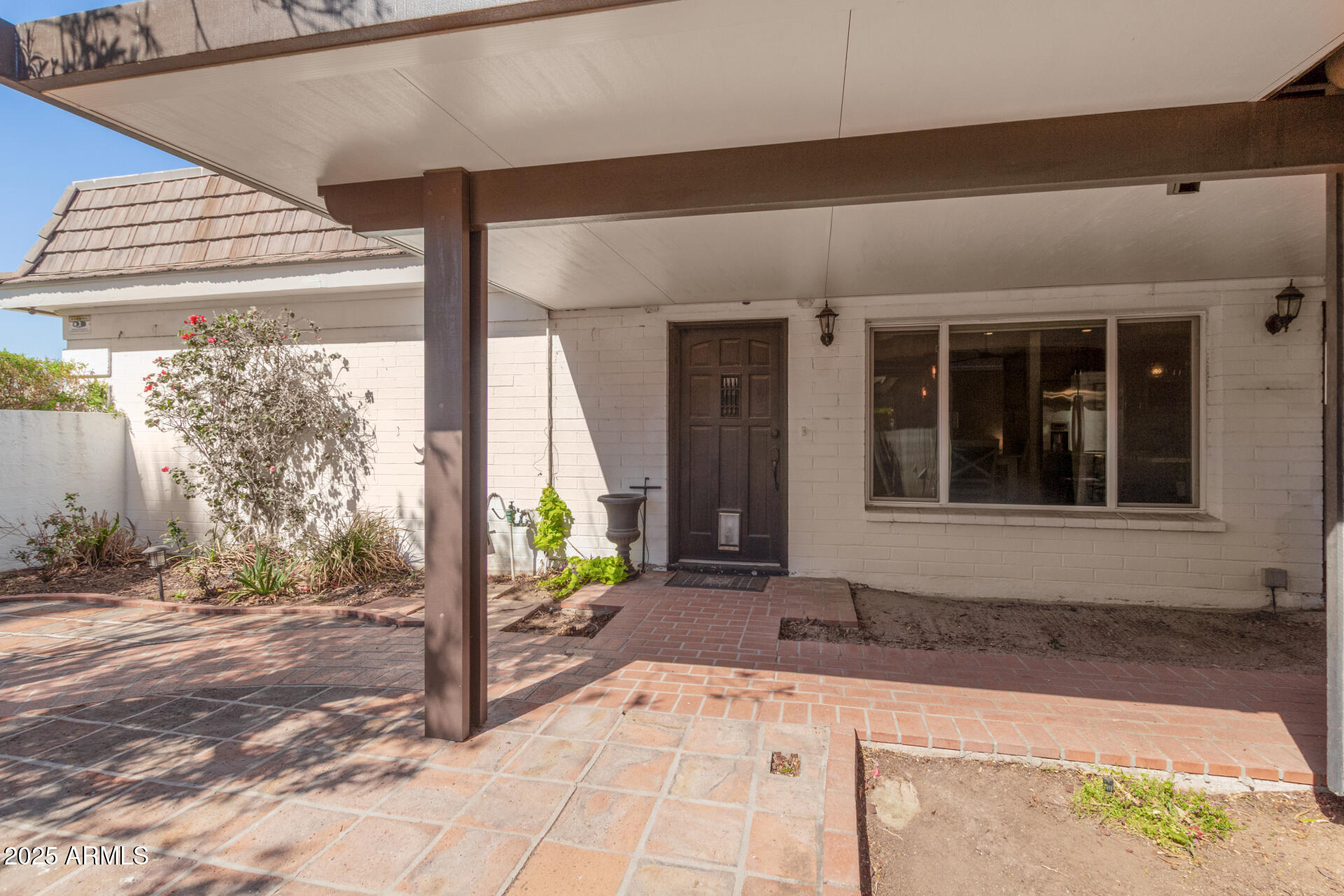 2314 W PARADISE Drive