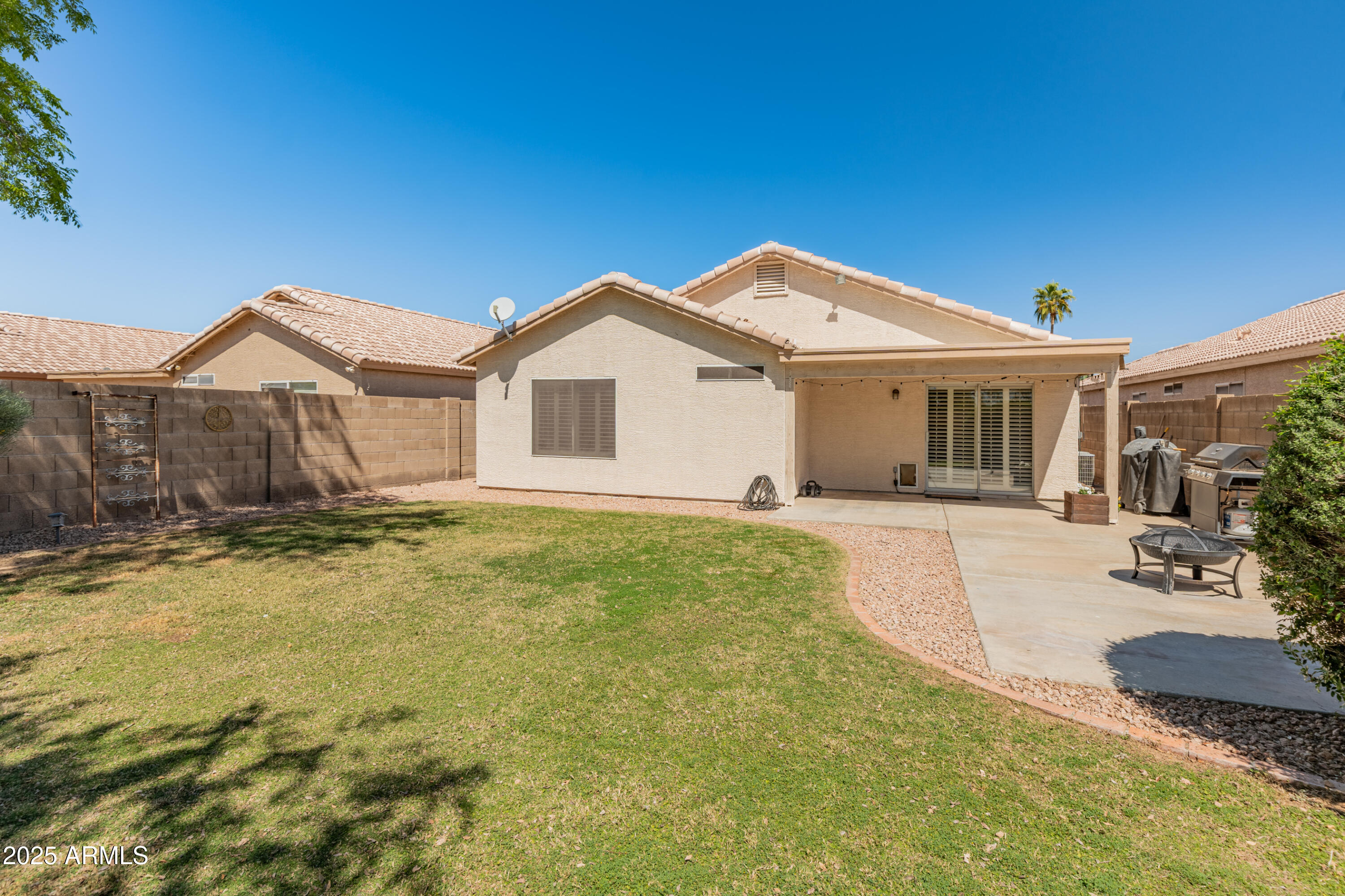 3611 W CHARLOTTE Drive