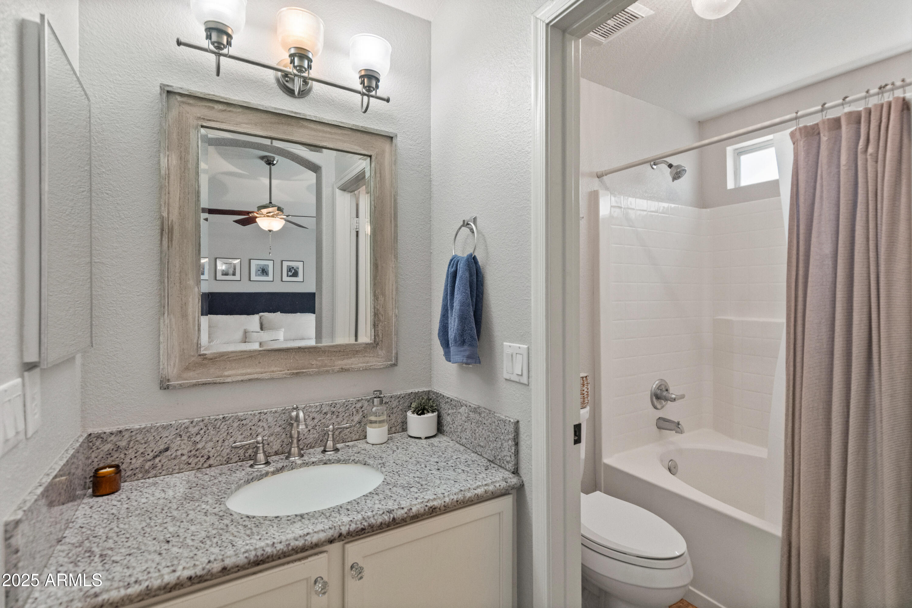 3611 W CHARLOTTE Drive