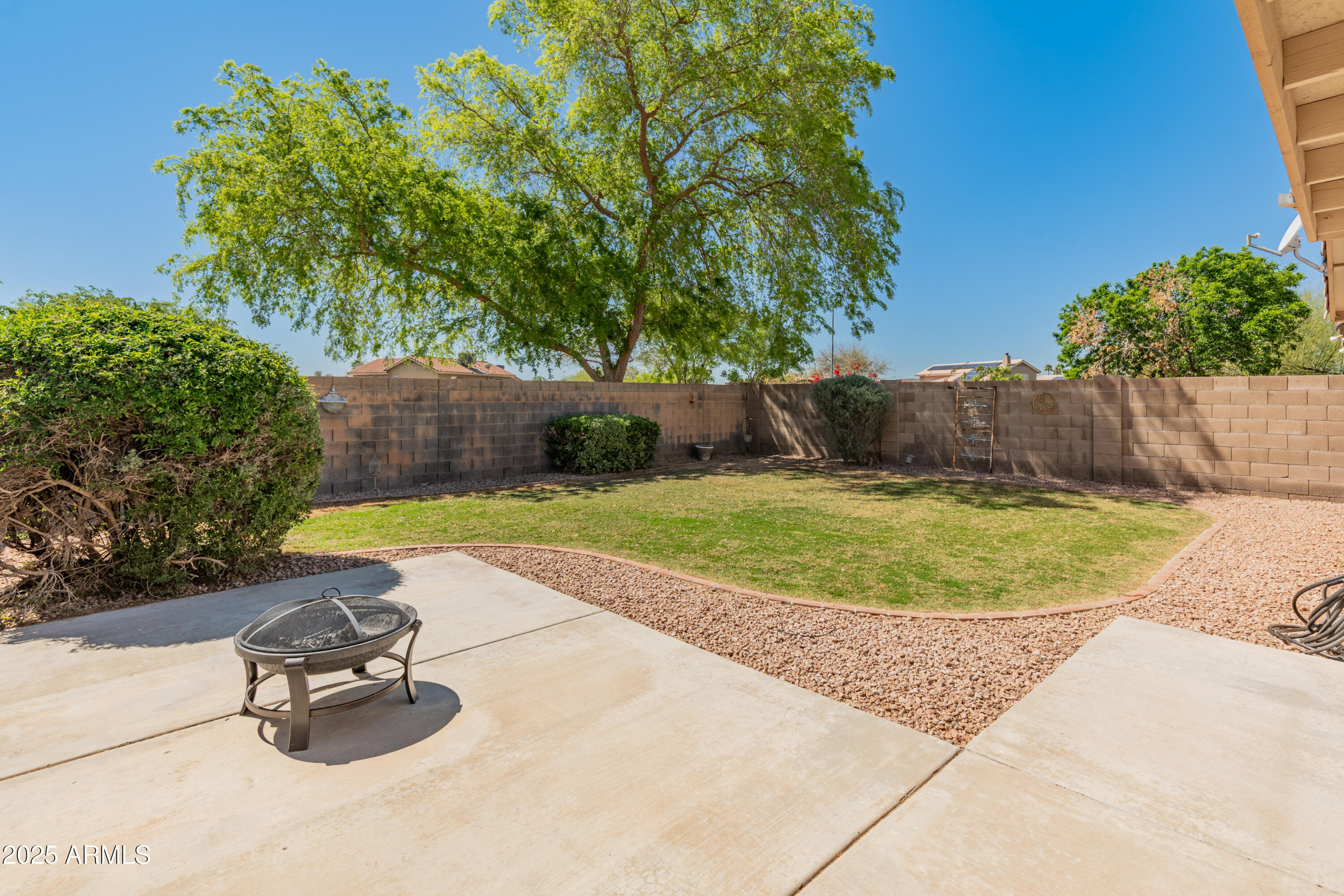 3611 W CHARLOTTE Drive