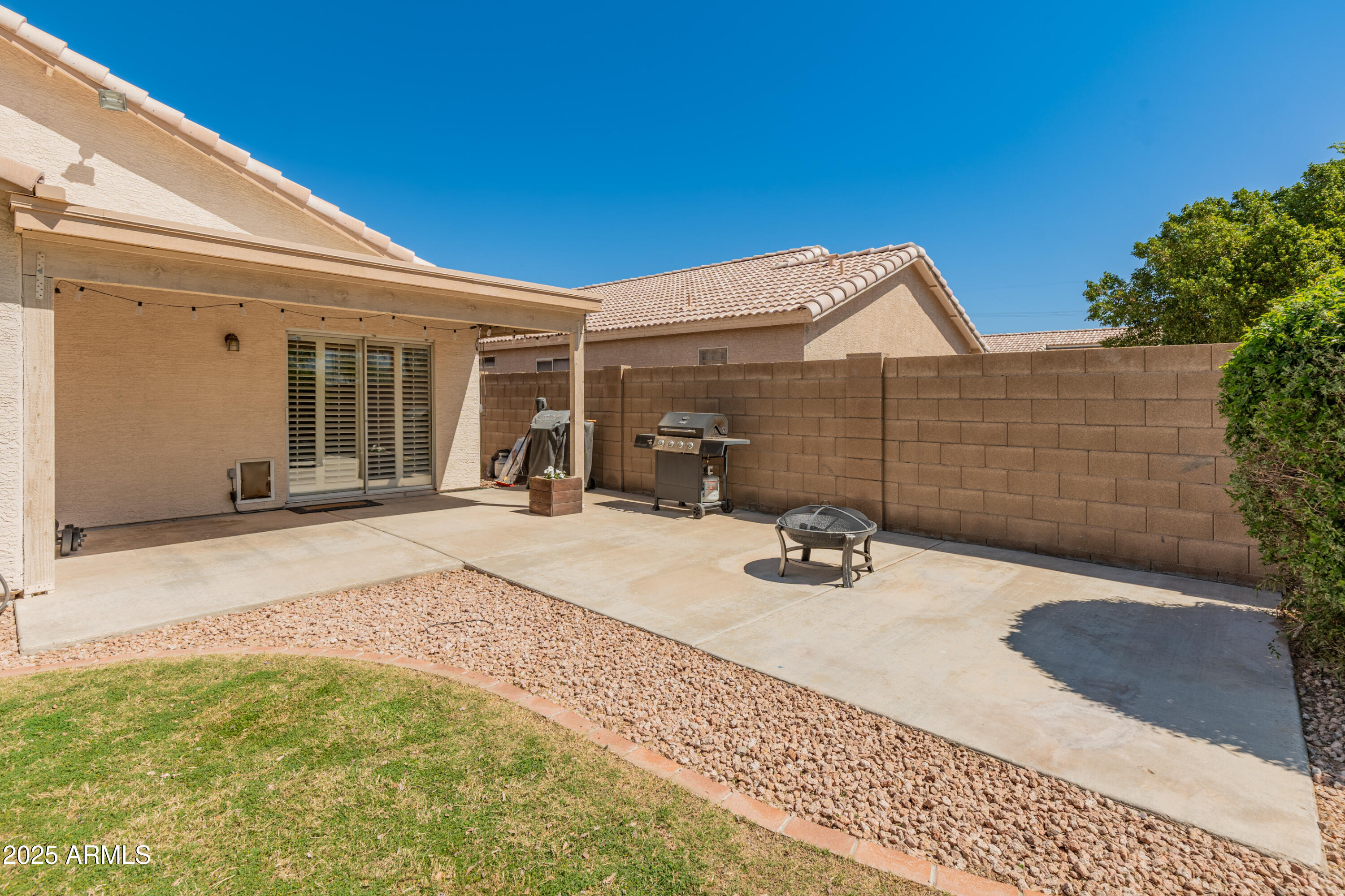 3611 W CHARLOTTE Drive