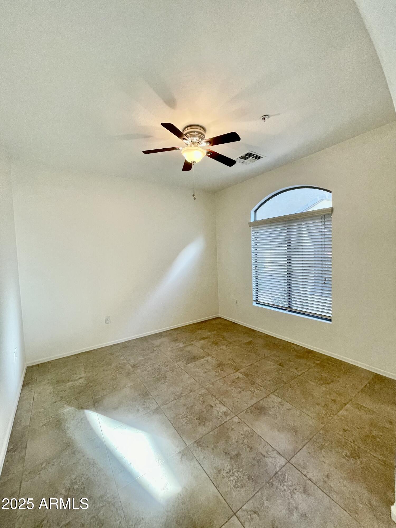 2150 E BELL Road, 1045