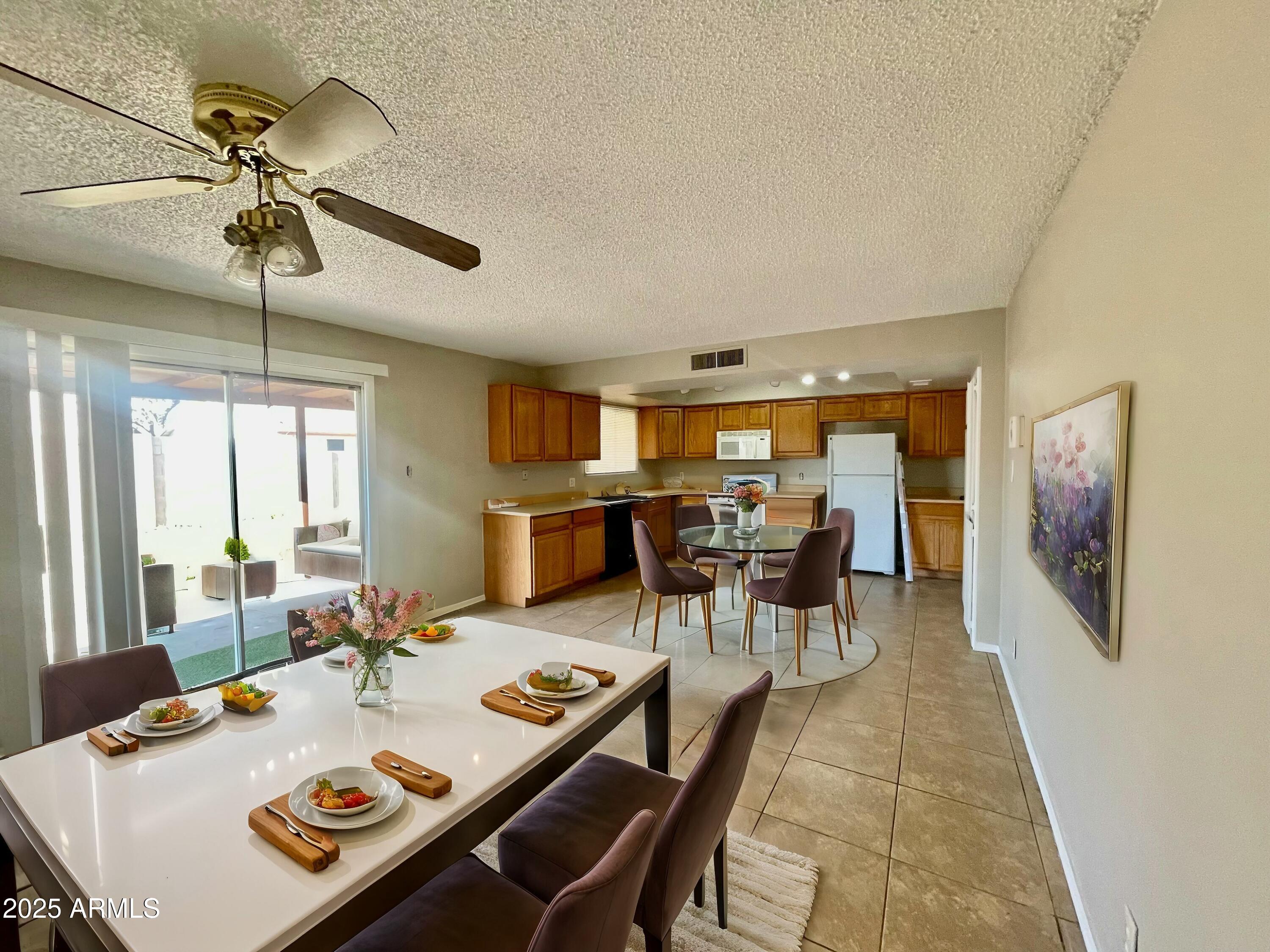 2220 W JOAN DE ARC Avenue