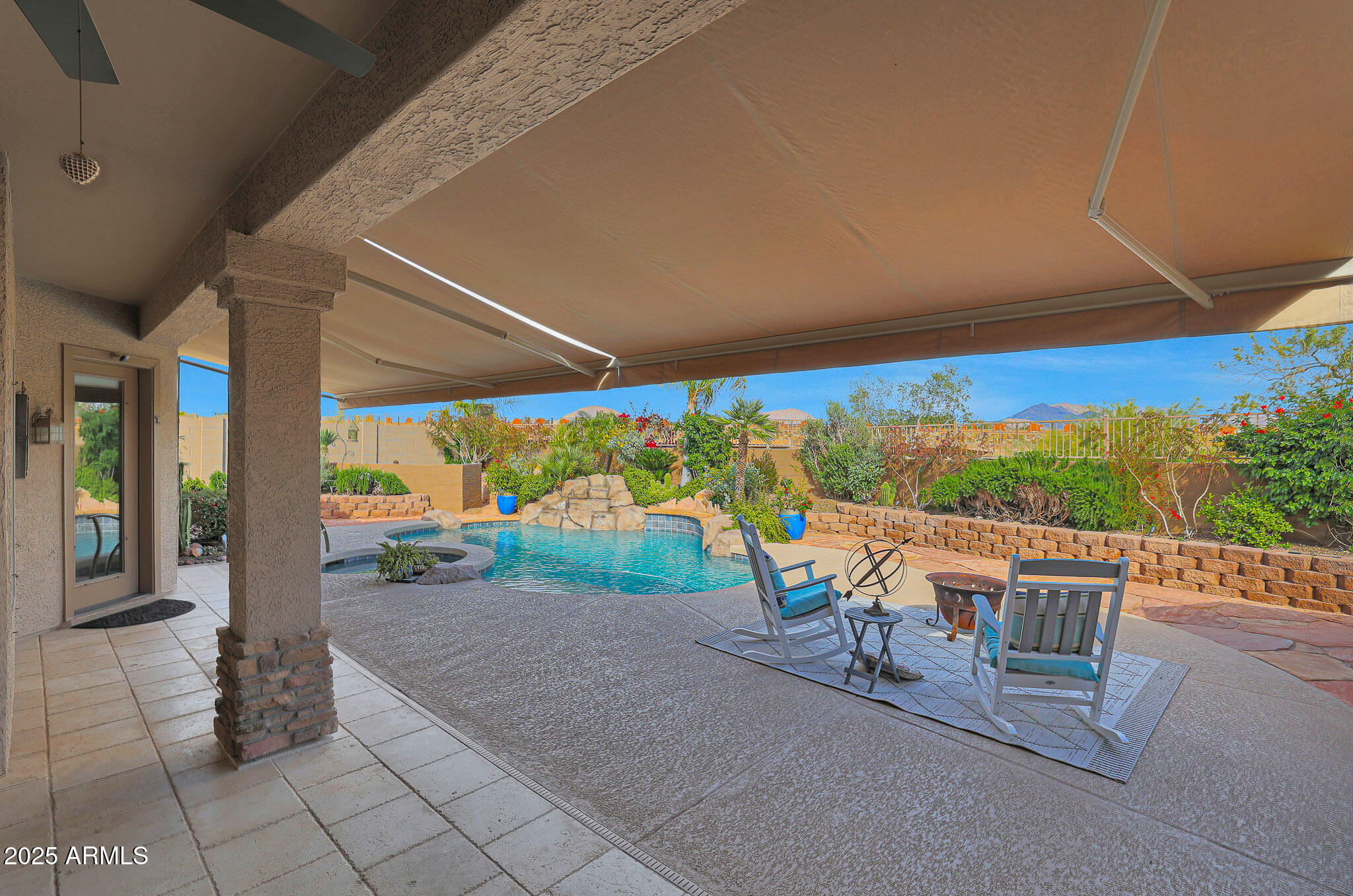 7517 E MARIPOSA GRANDE Drive