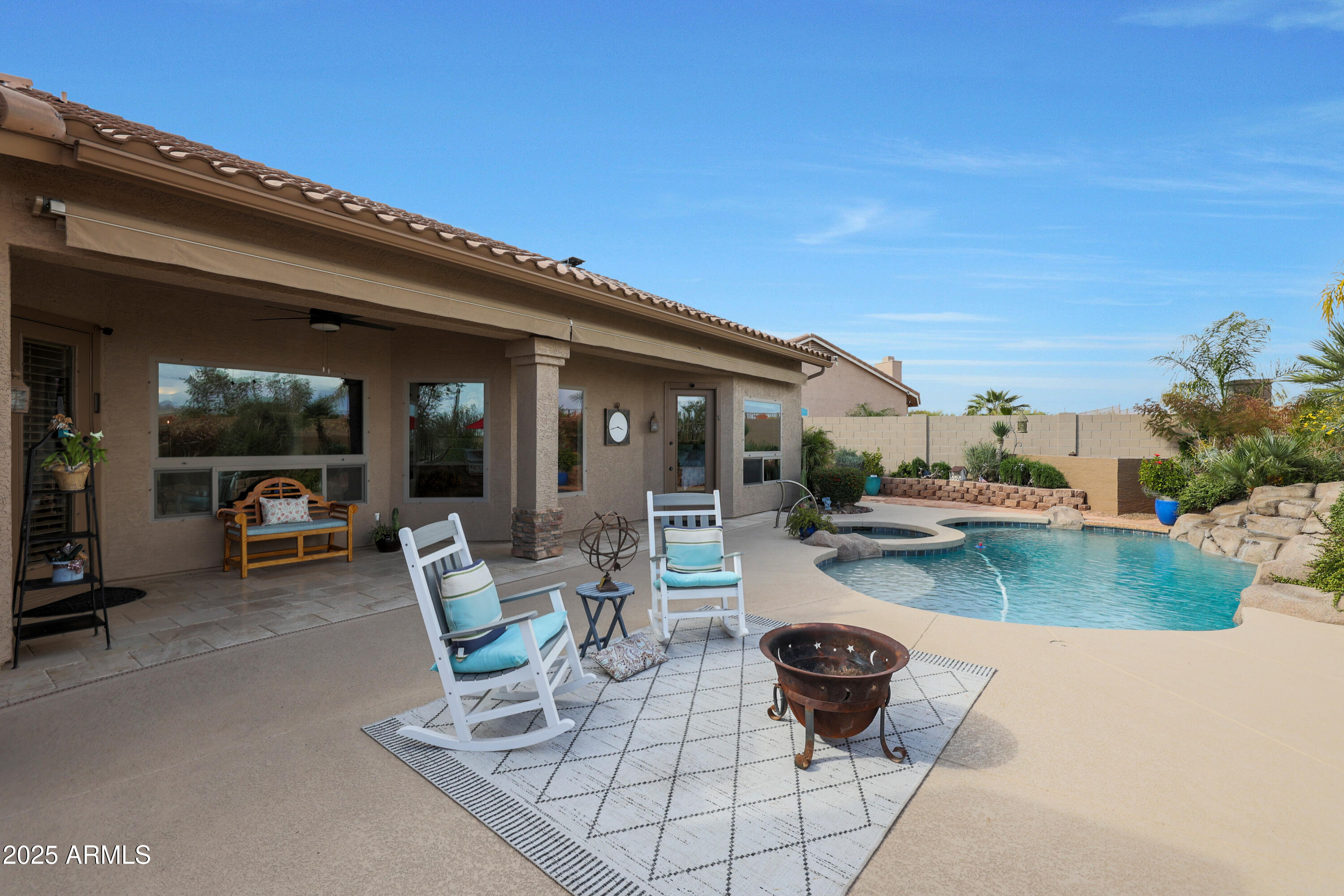 7517 E MARIPOSA GRANDE Drive