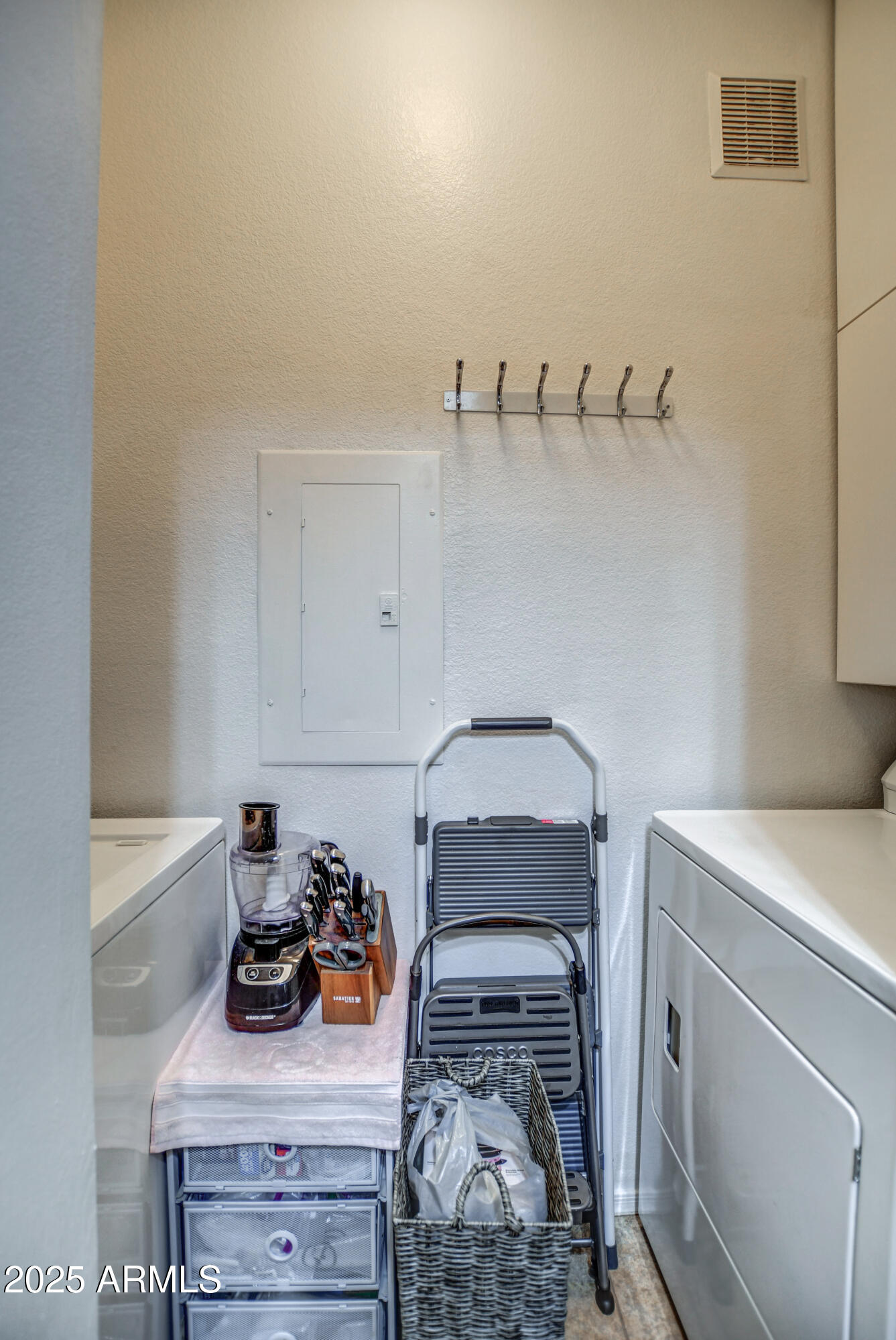 3302 N 7TH Street, 141