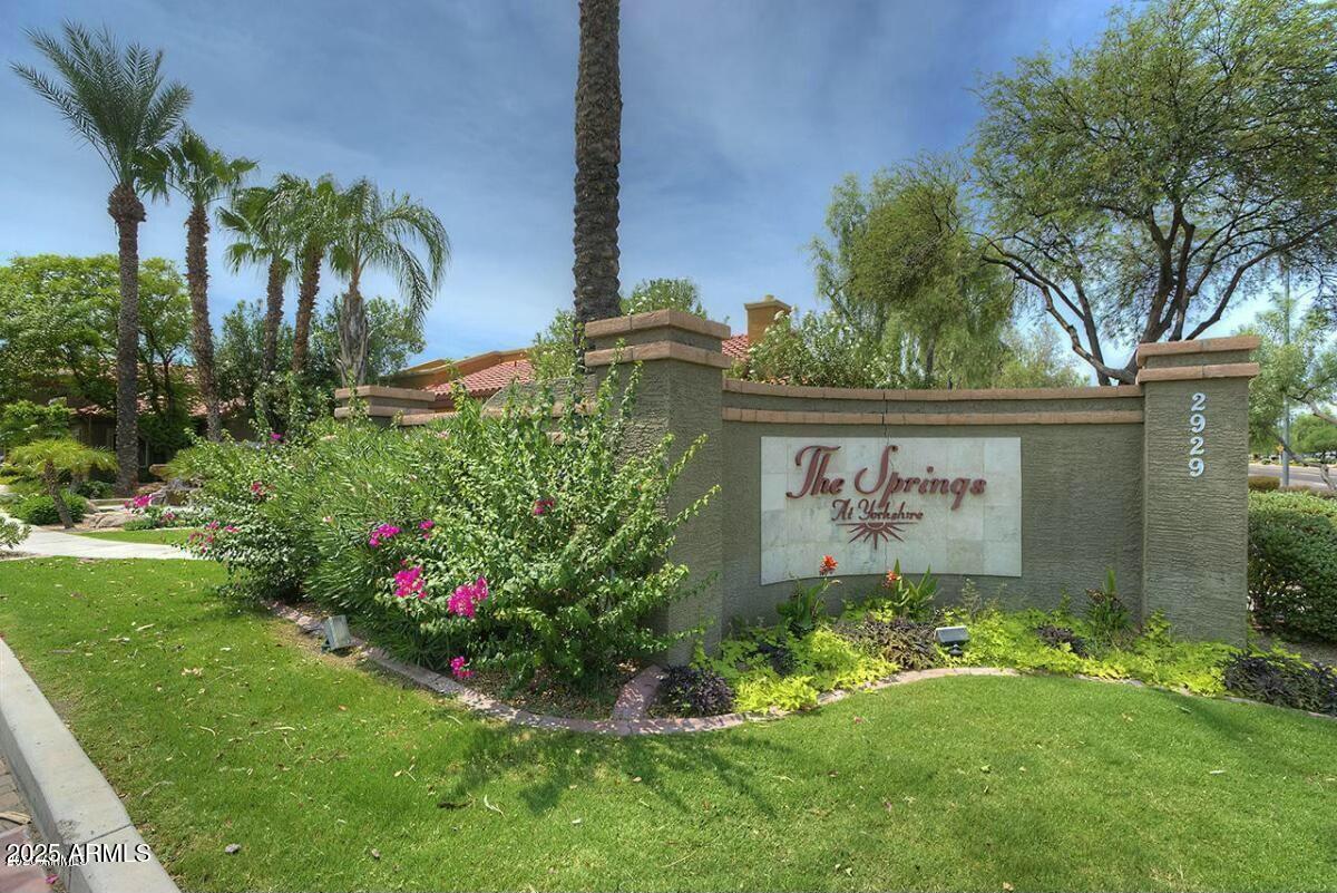 2929 W YORKSHIRE Drive, 2033