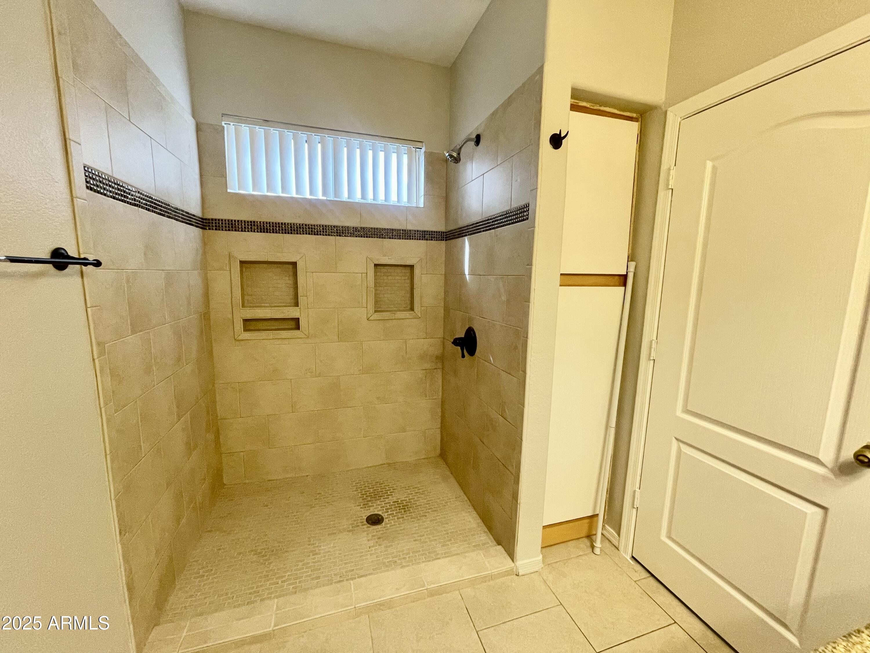 2929 W YORKSHIRE Drive, 2033