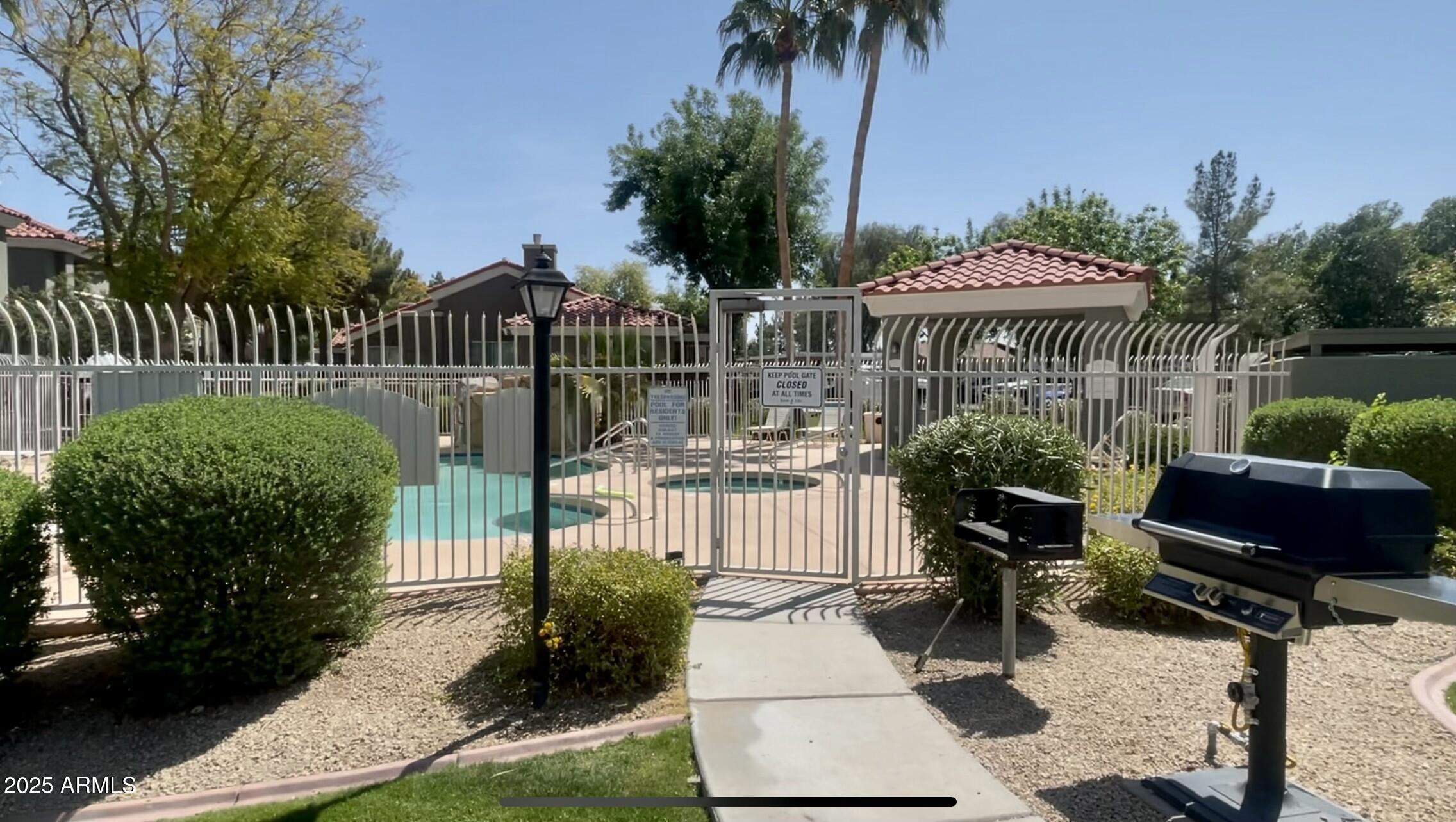 2929 W YORKSHIRE Drive, 2033