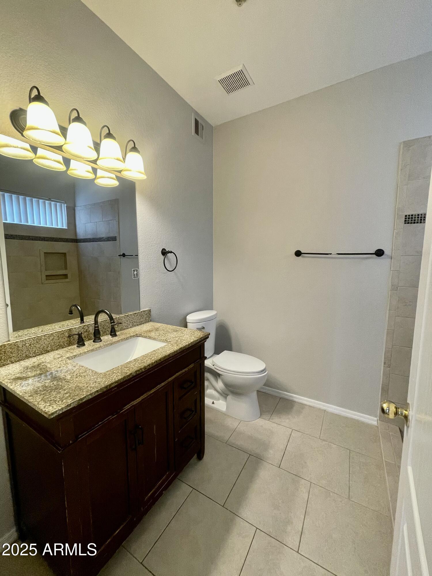 2929 W YORKSHIRE Drive, 2033