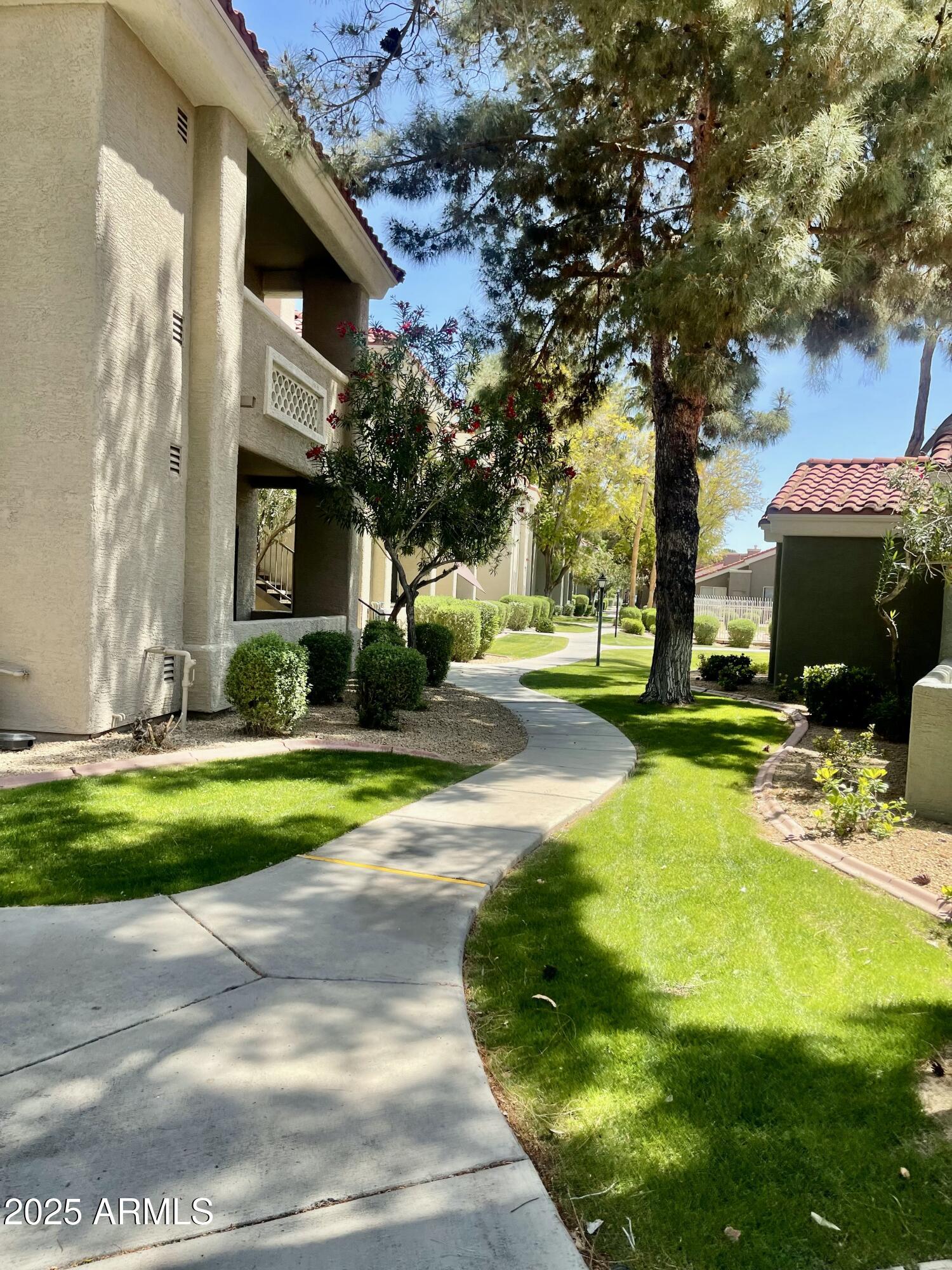 2929 W YORKSHIRE Drive, 2033