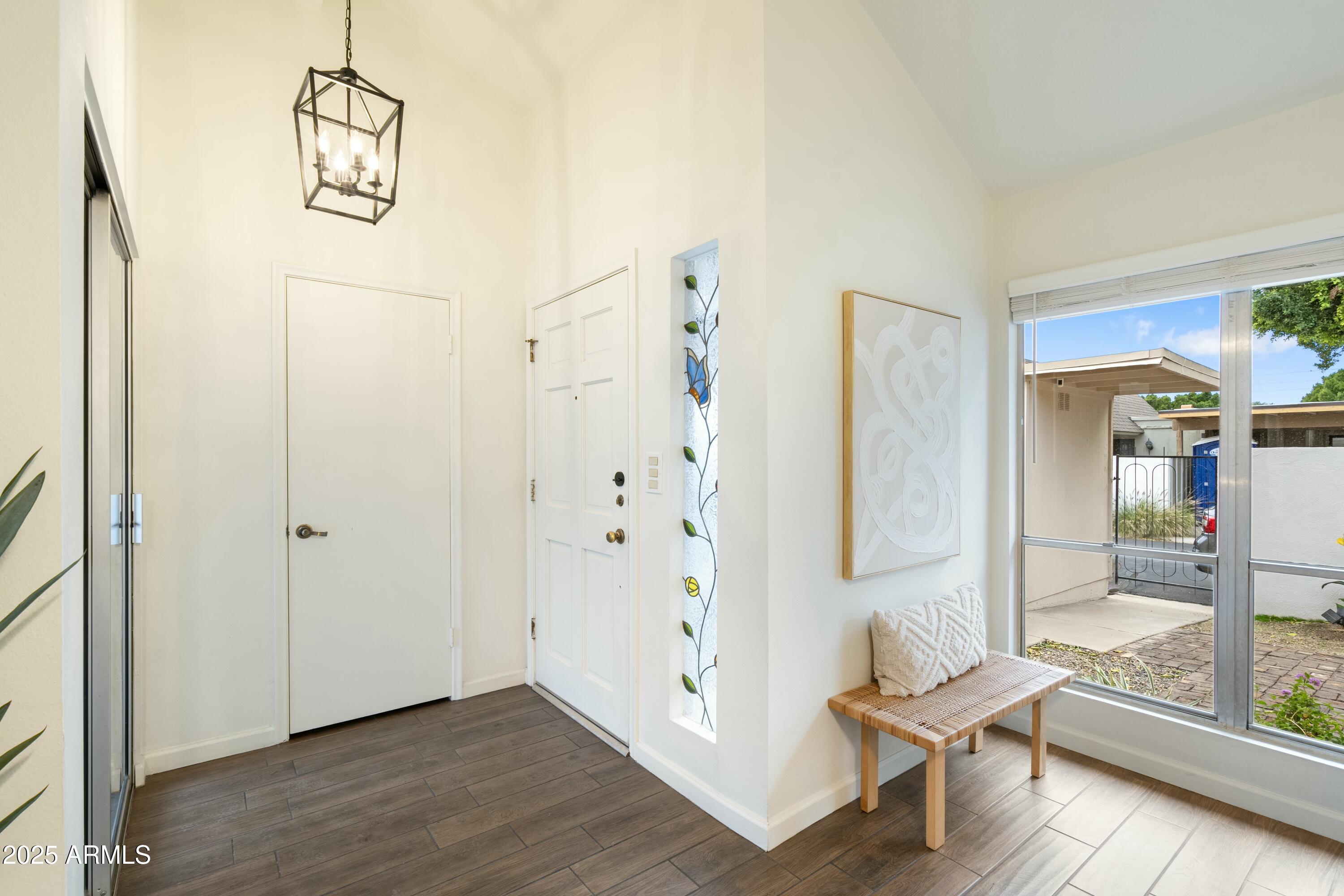 6633 N MAJORCA Way W