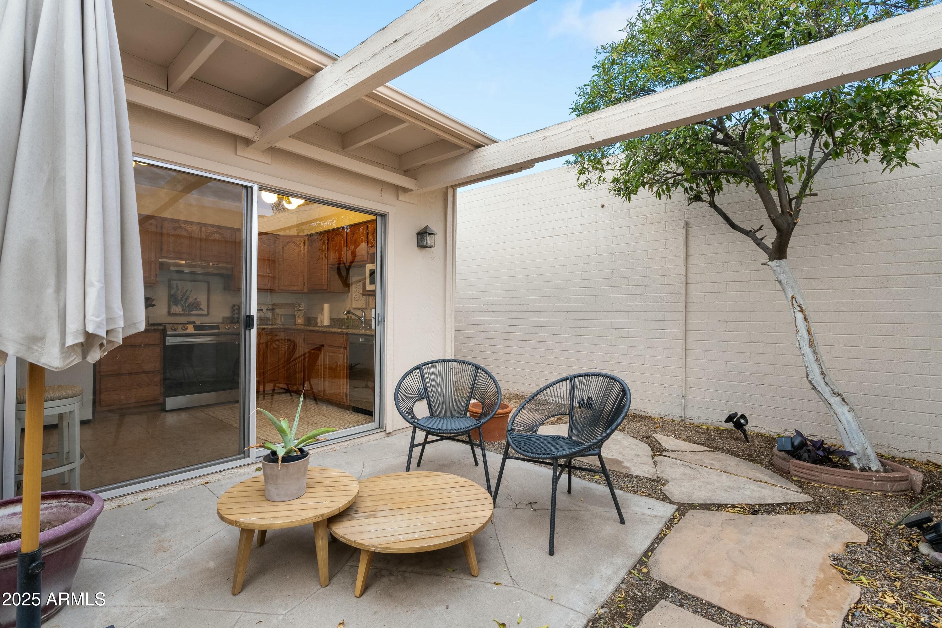 6633 N MAJORCA Way W