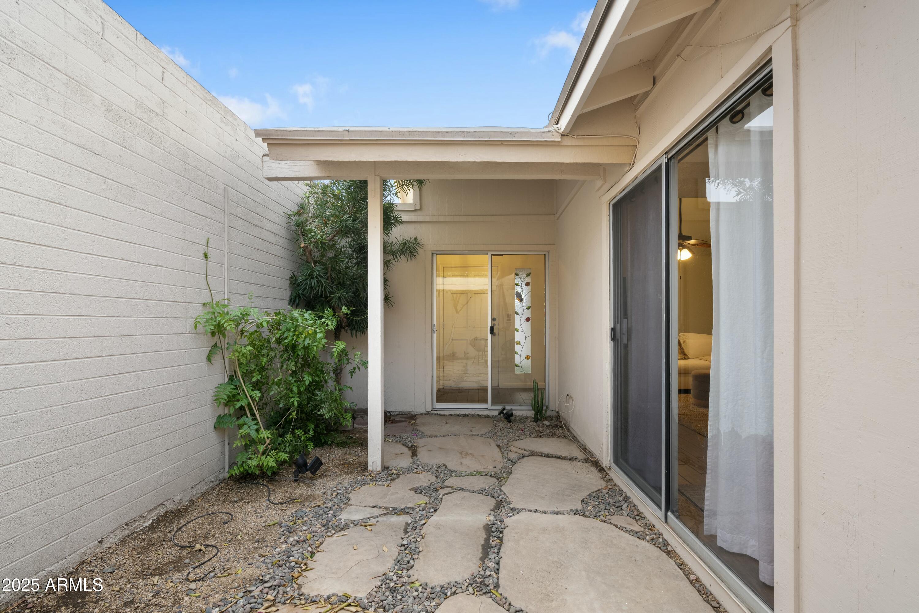 6633 N MAJORCA Way W