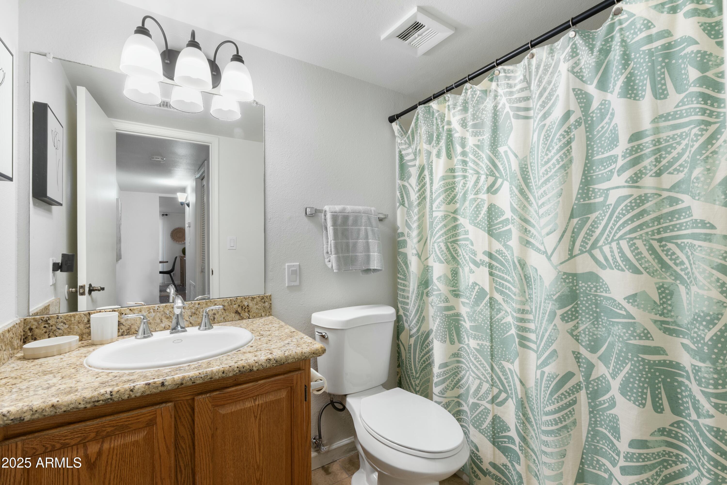 6633 N MAJORCA Way W