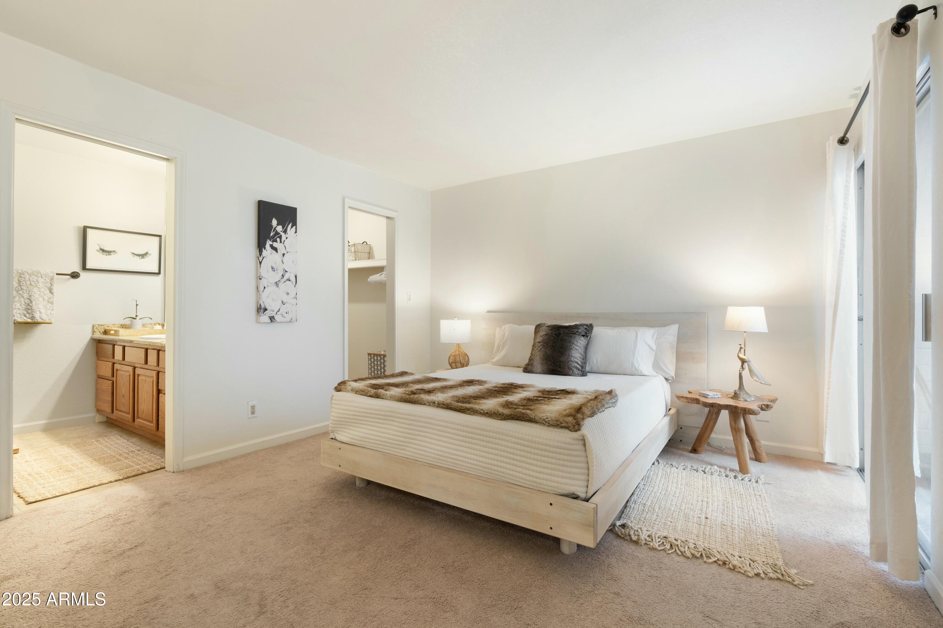 6633 N MAJORCA Way W