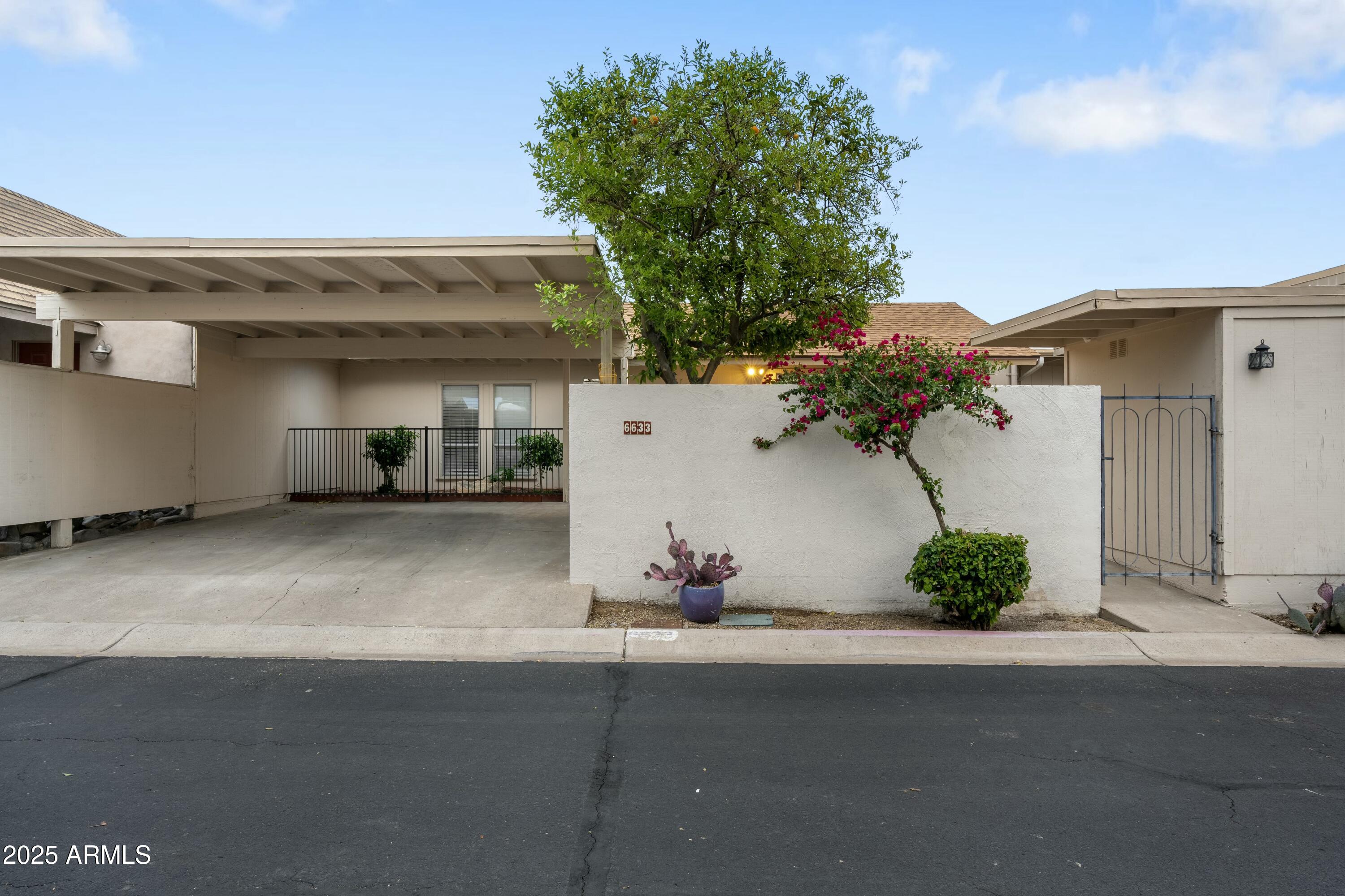 6633 N MAJORCA Way W