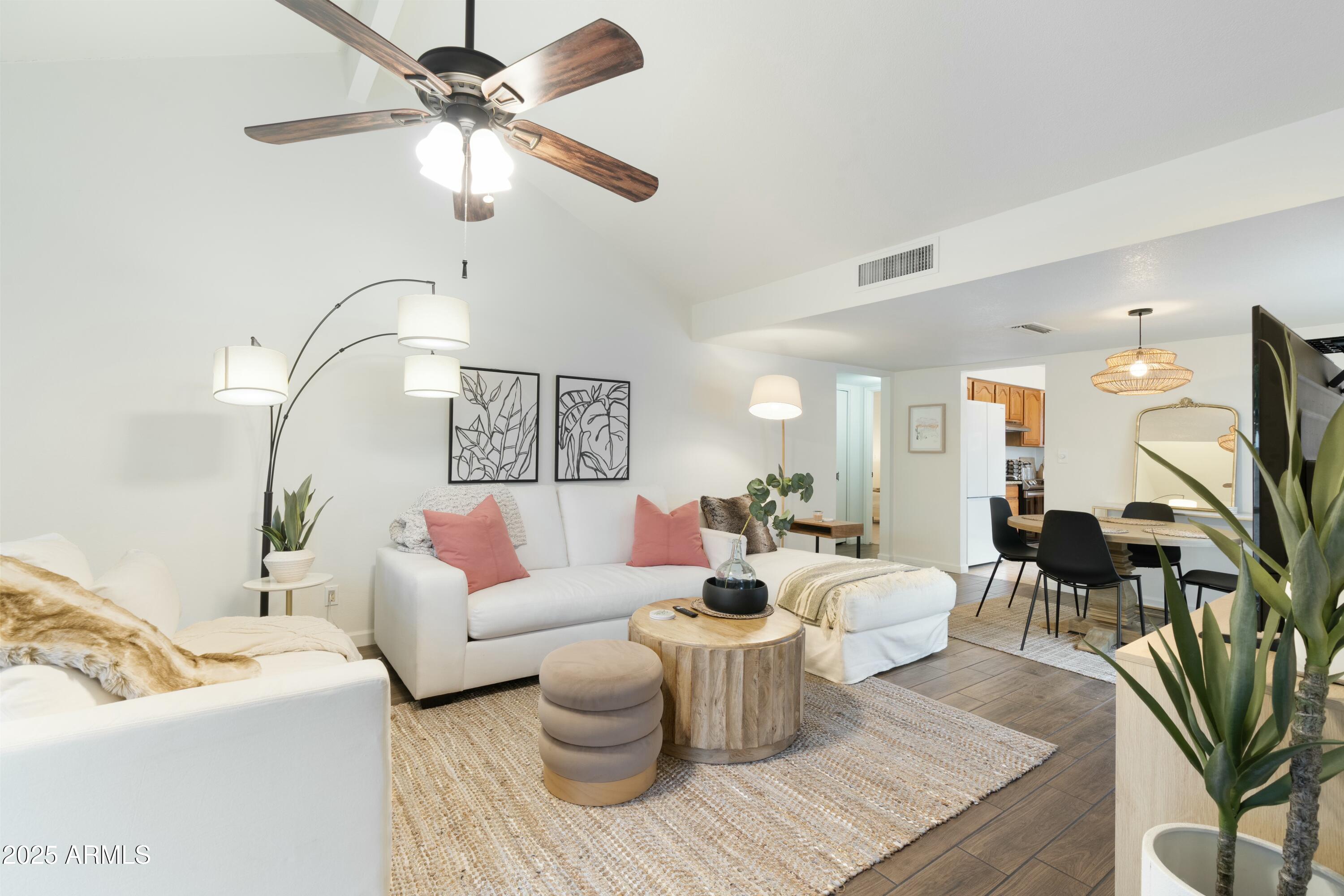 6633 N MAJORCA Way W