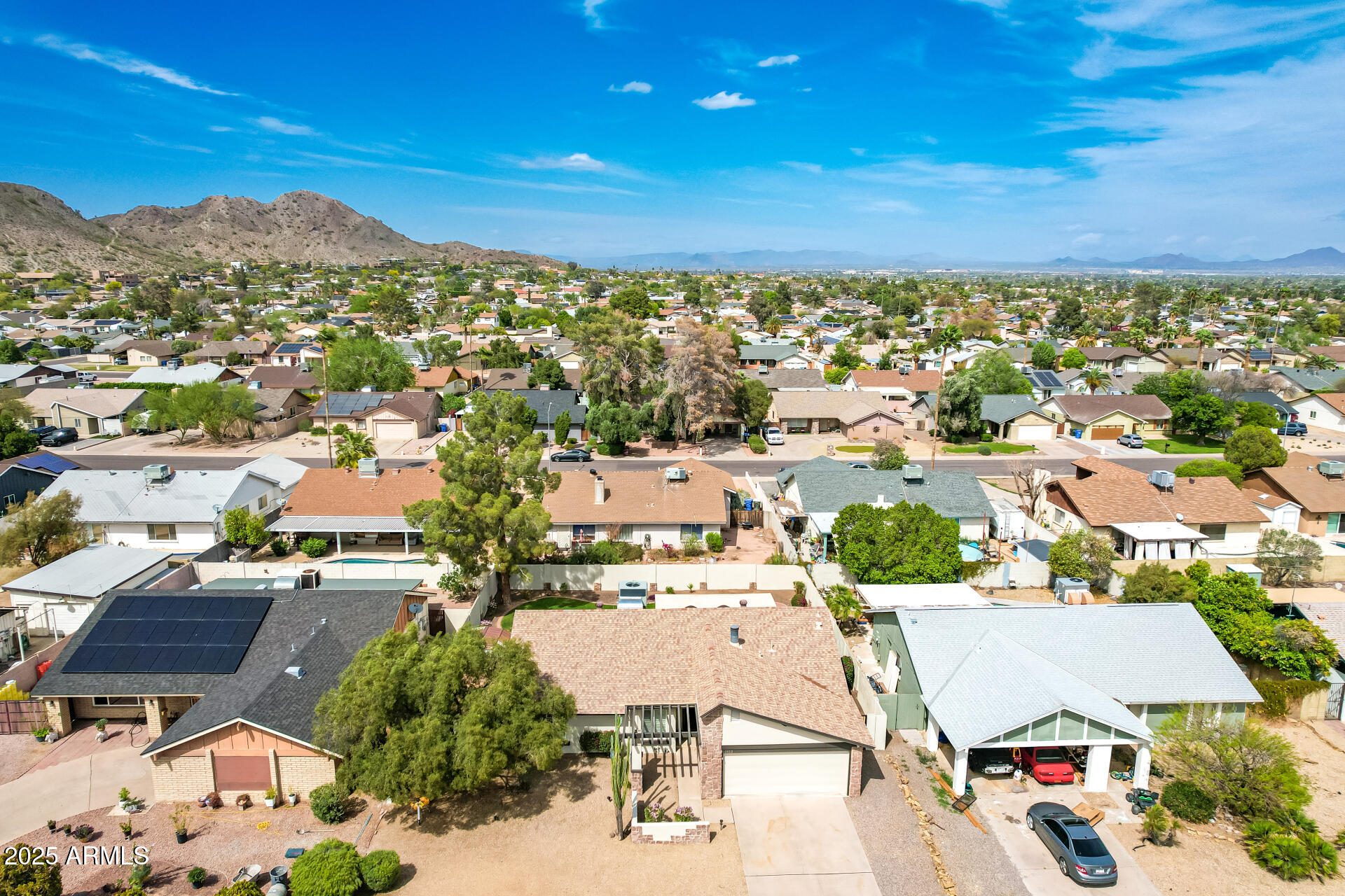 2622 E LARKSPUR Drive