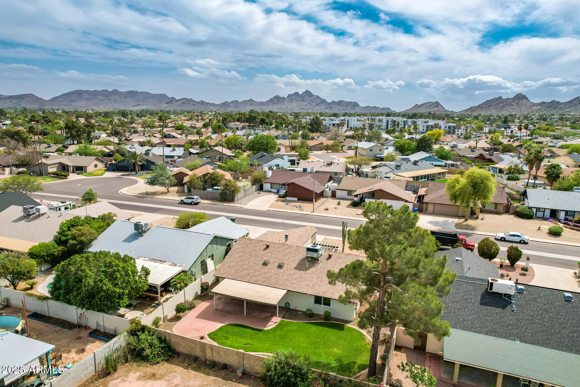 2622 E LARKSPUR Drive