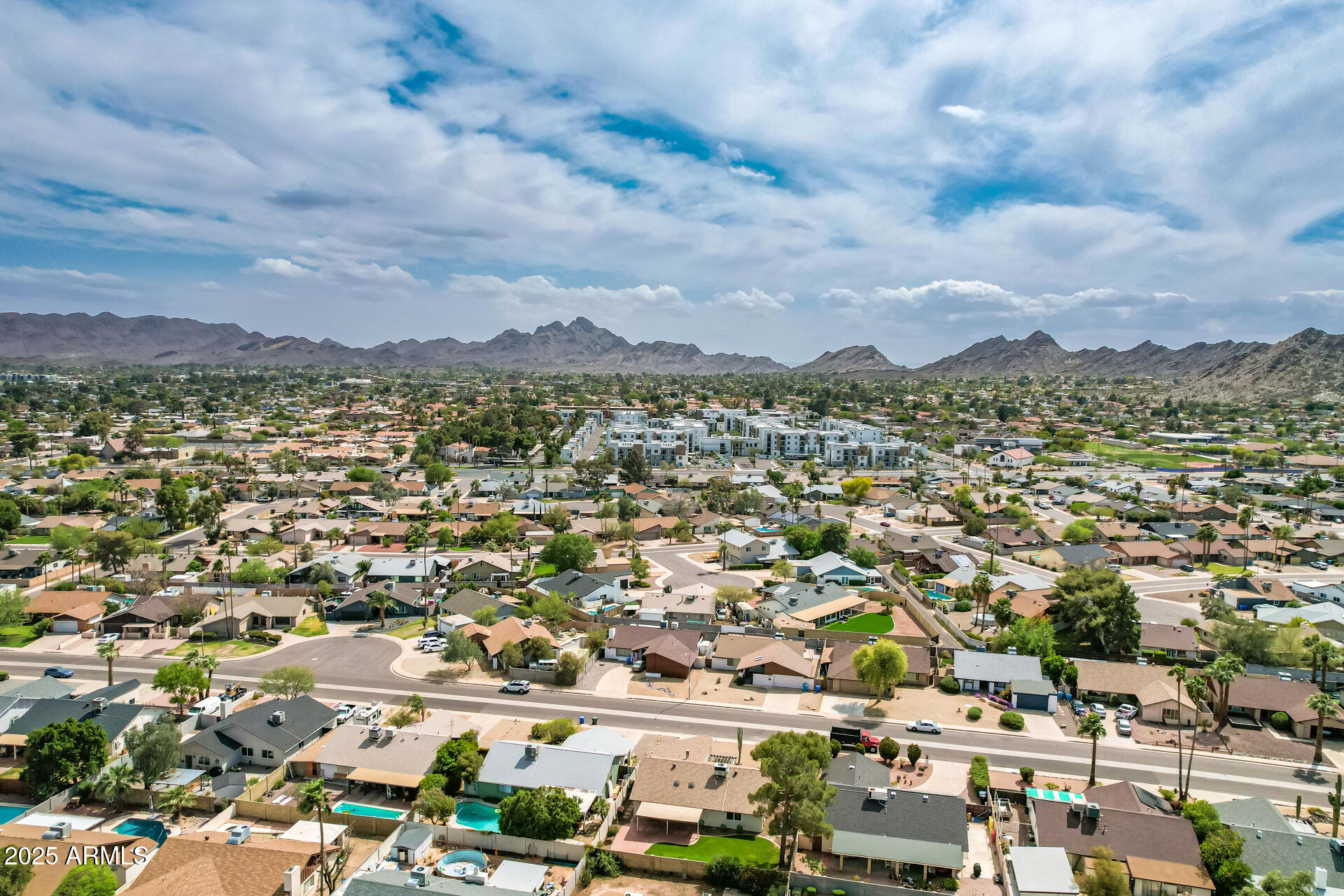 2622 E LARKSPUR Drive