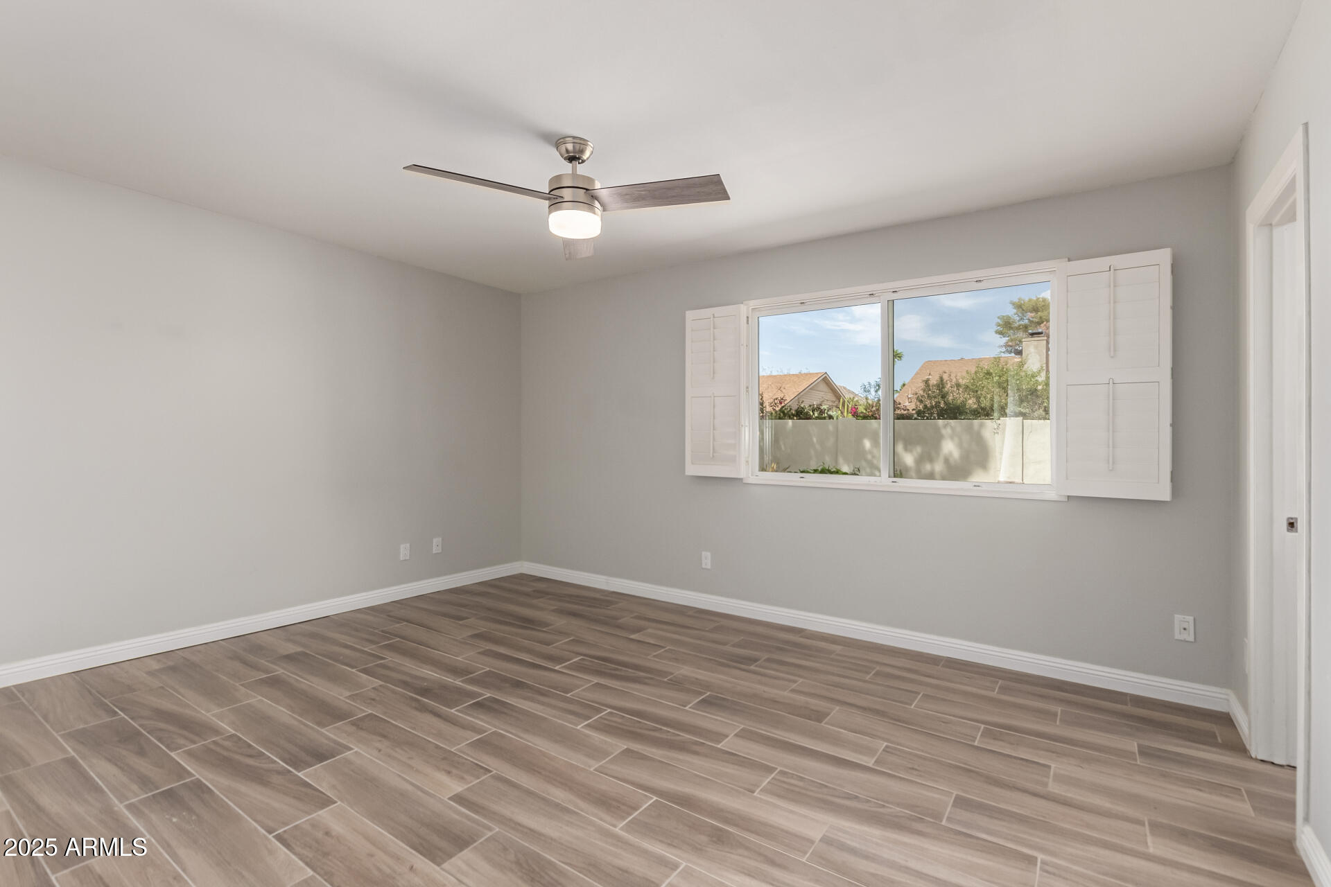 2622 E LARKSPUR Drive