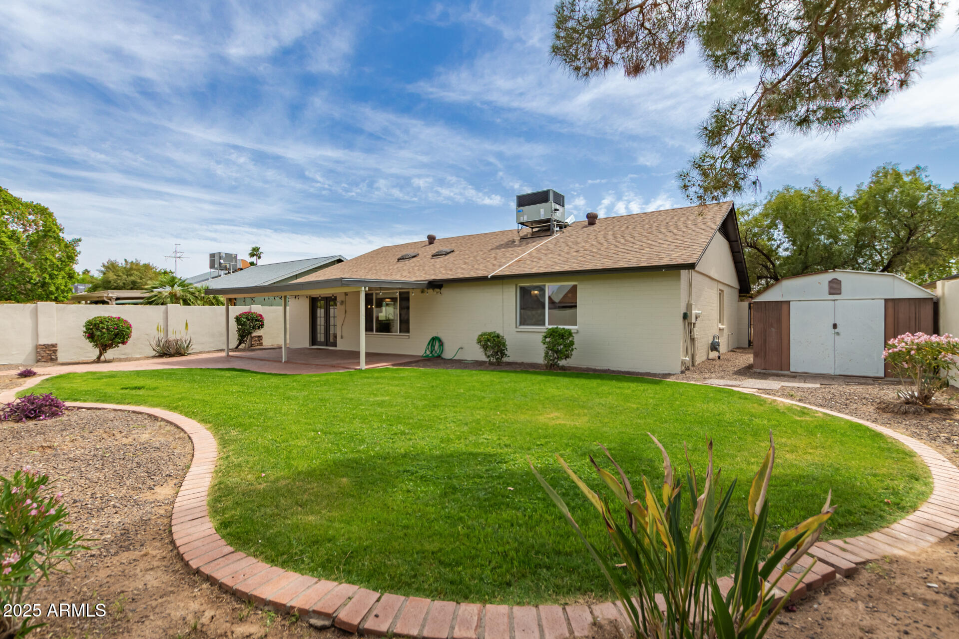 2622 E LARKSPUR Drive