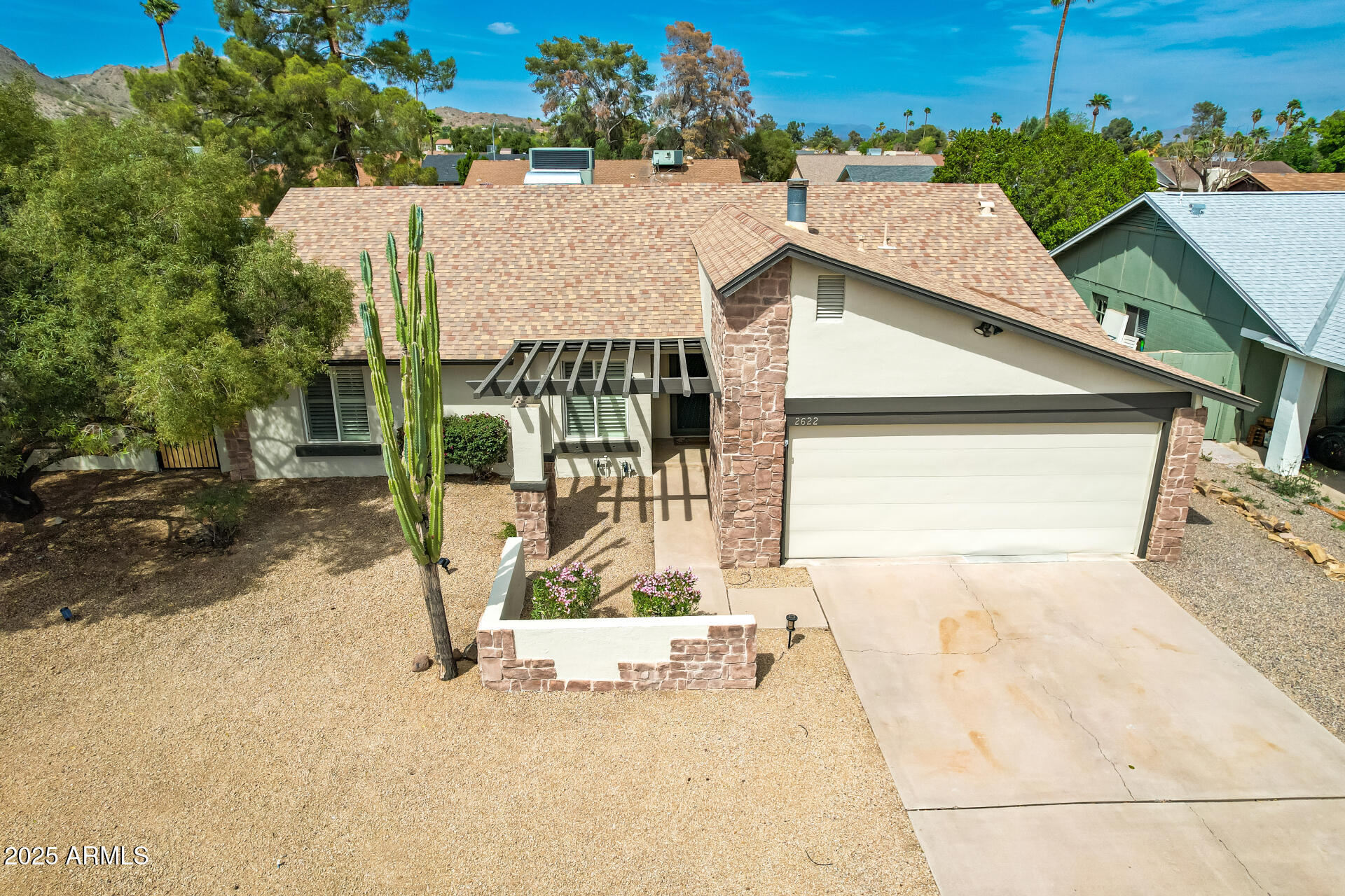 2622 E LARKSPUR Drive