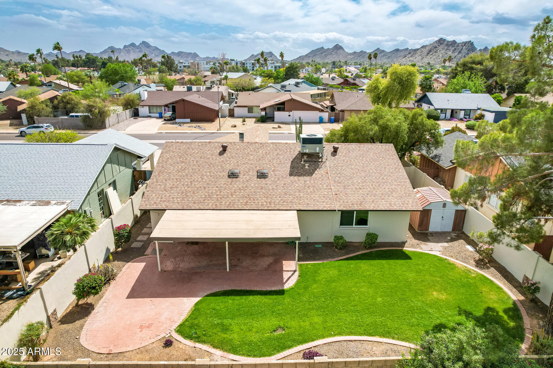 2622 E LARKSPUR Drive