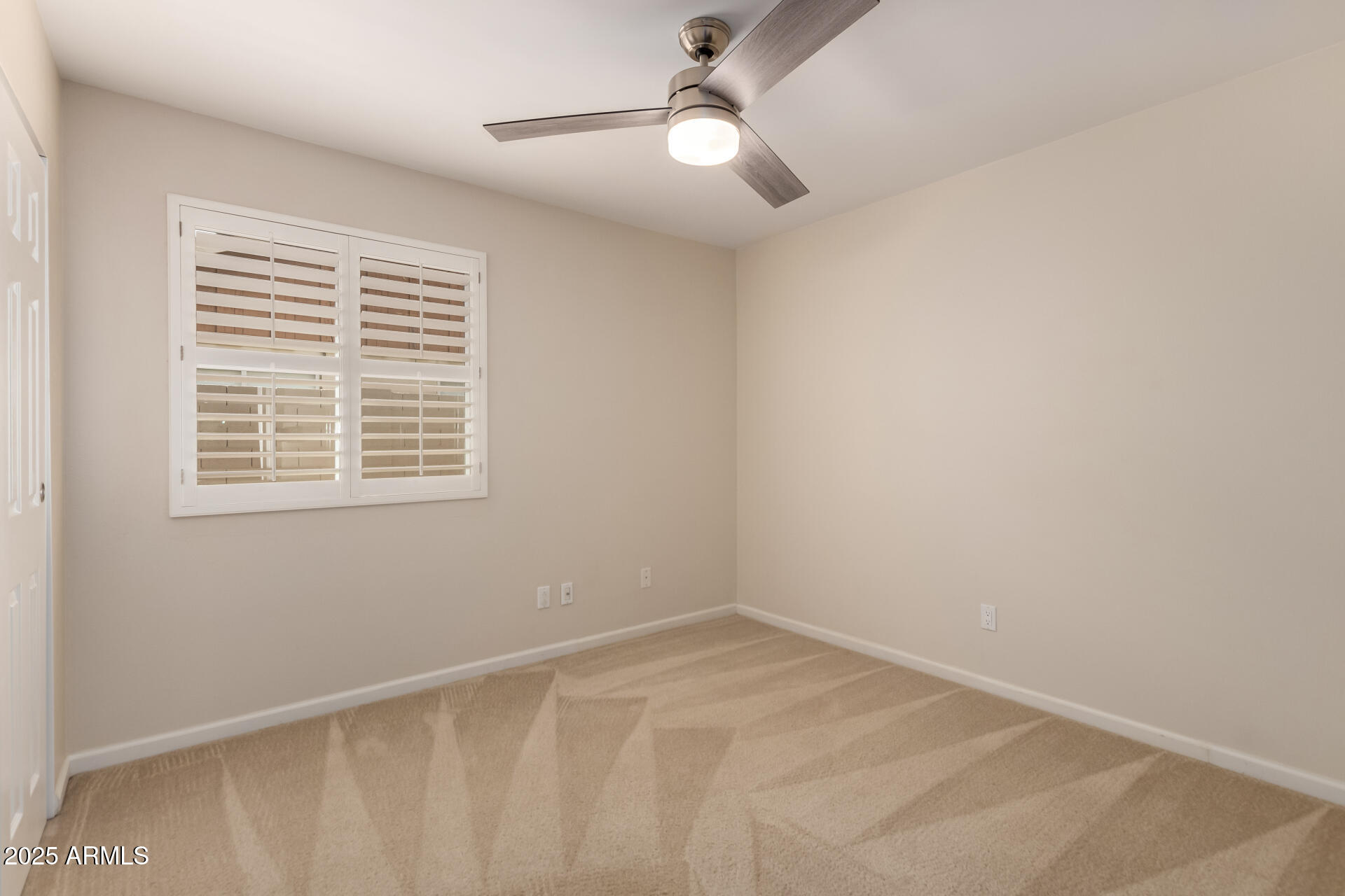 2622 E LARKSPUR Drive