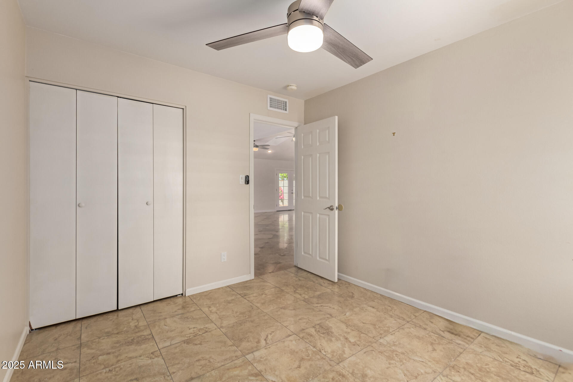 2622 E LARKSPUR Drive