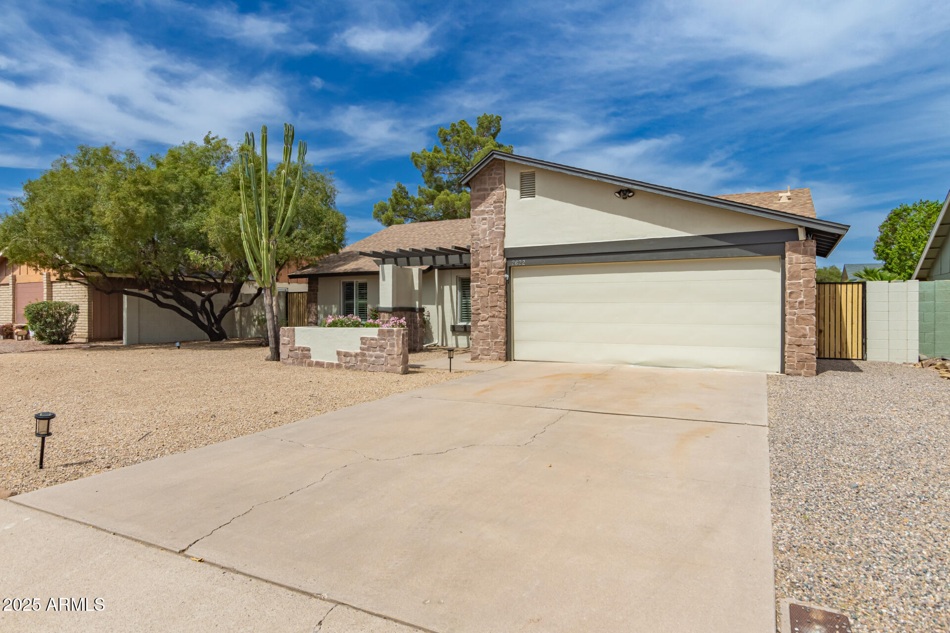 2622 E LARKSPUR Drive