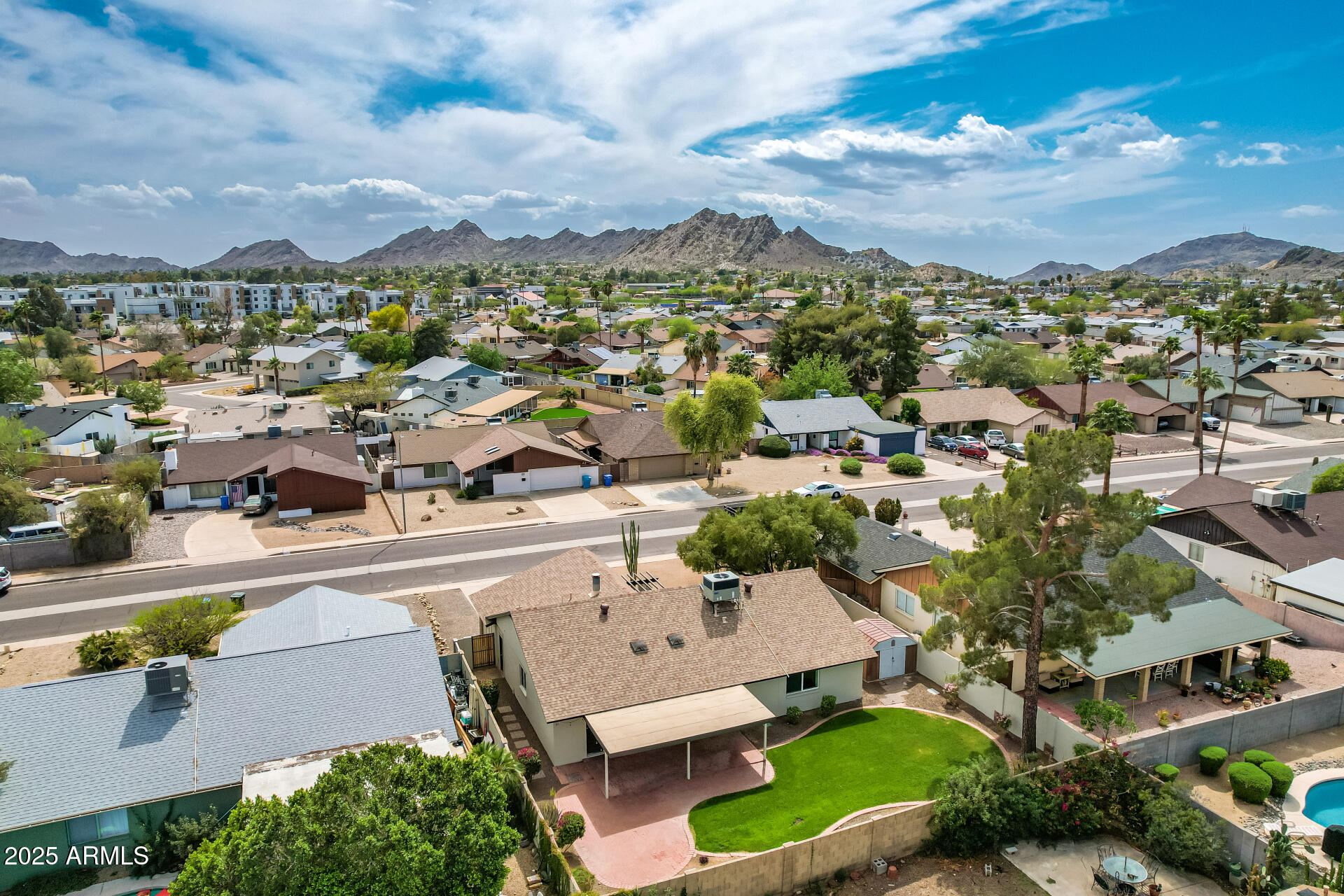 2622 E LARKSPUR Drive