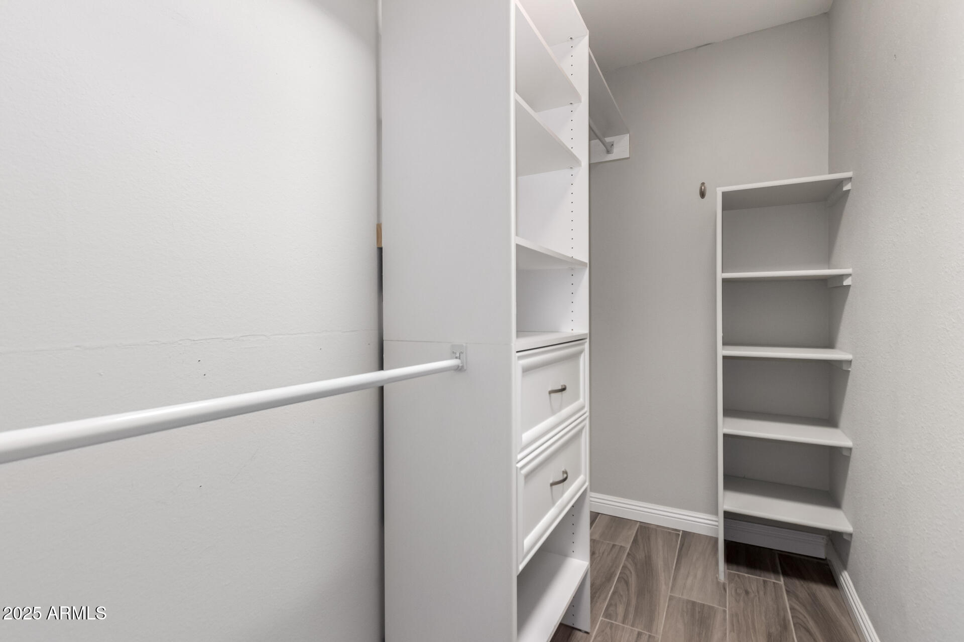 2622 E LARKSPUR Drive