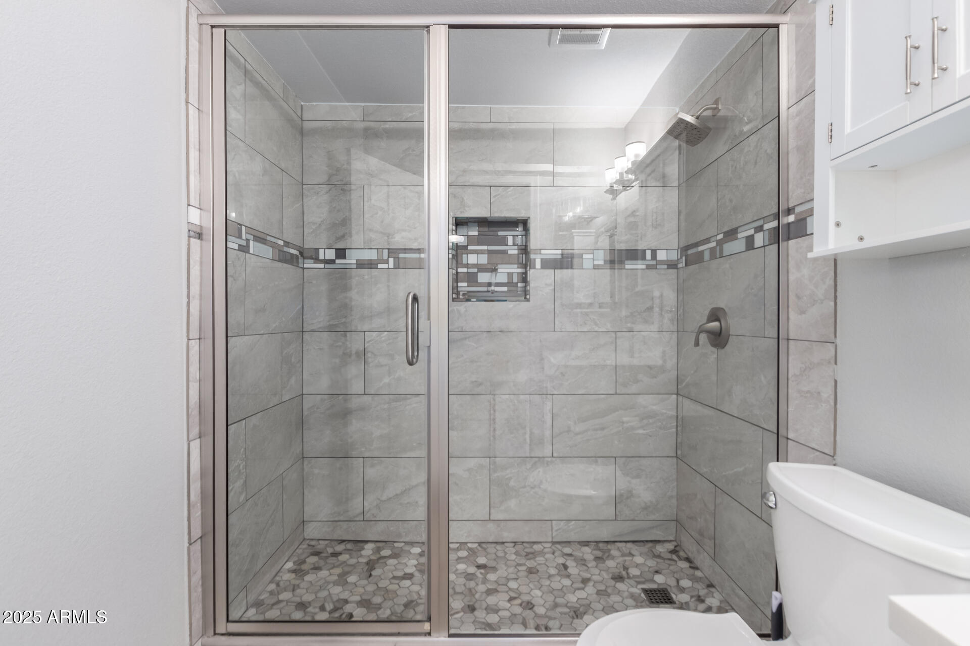 2622 E LARKSPUR Drive