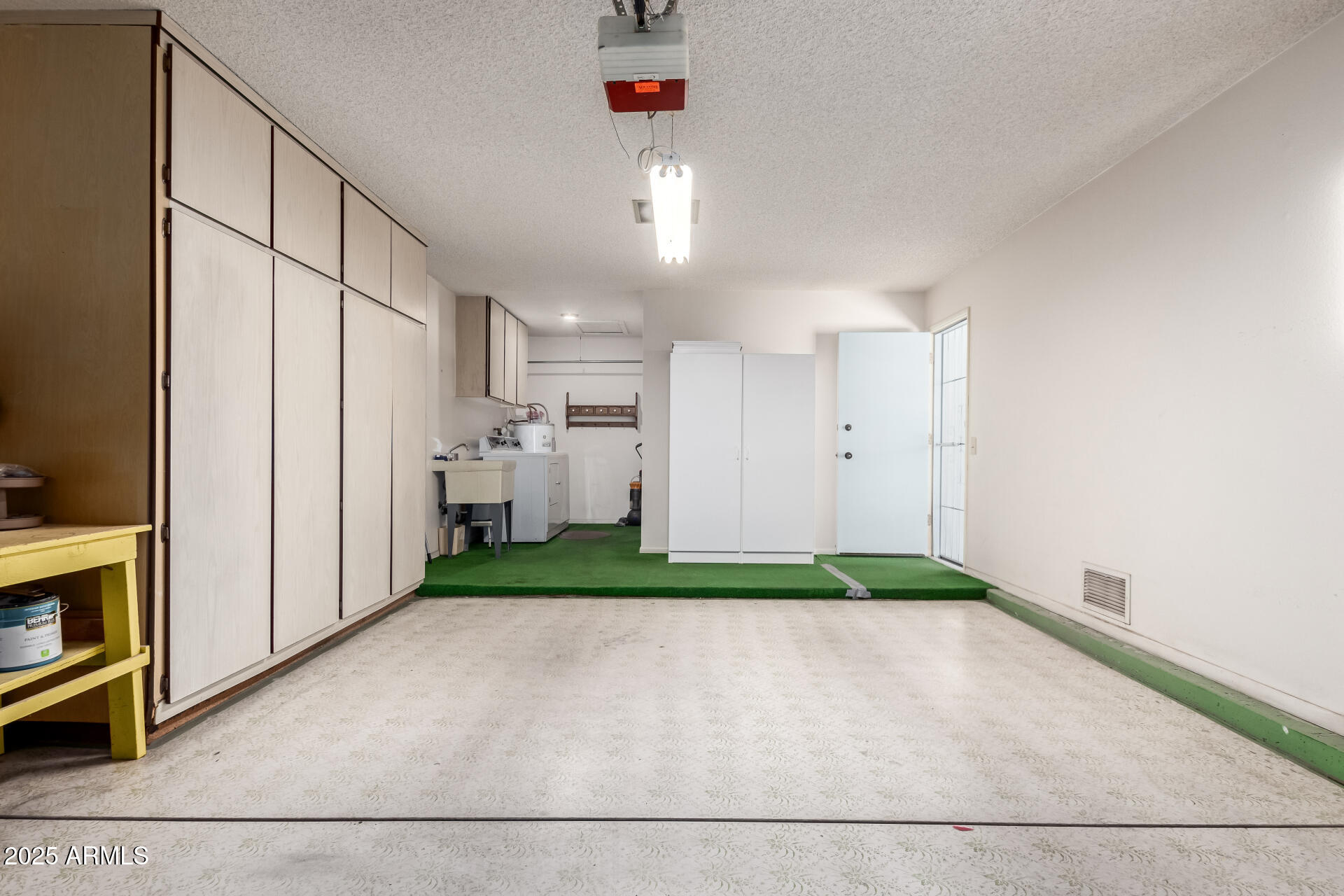 10619 W HIGHWOOD Lane