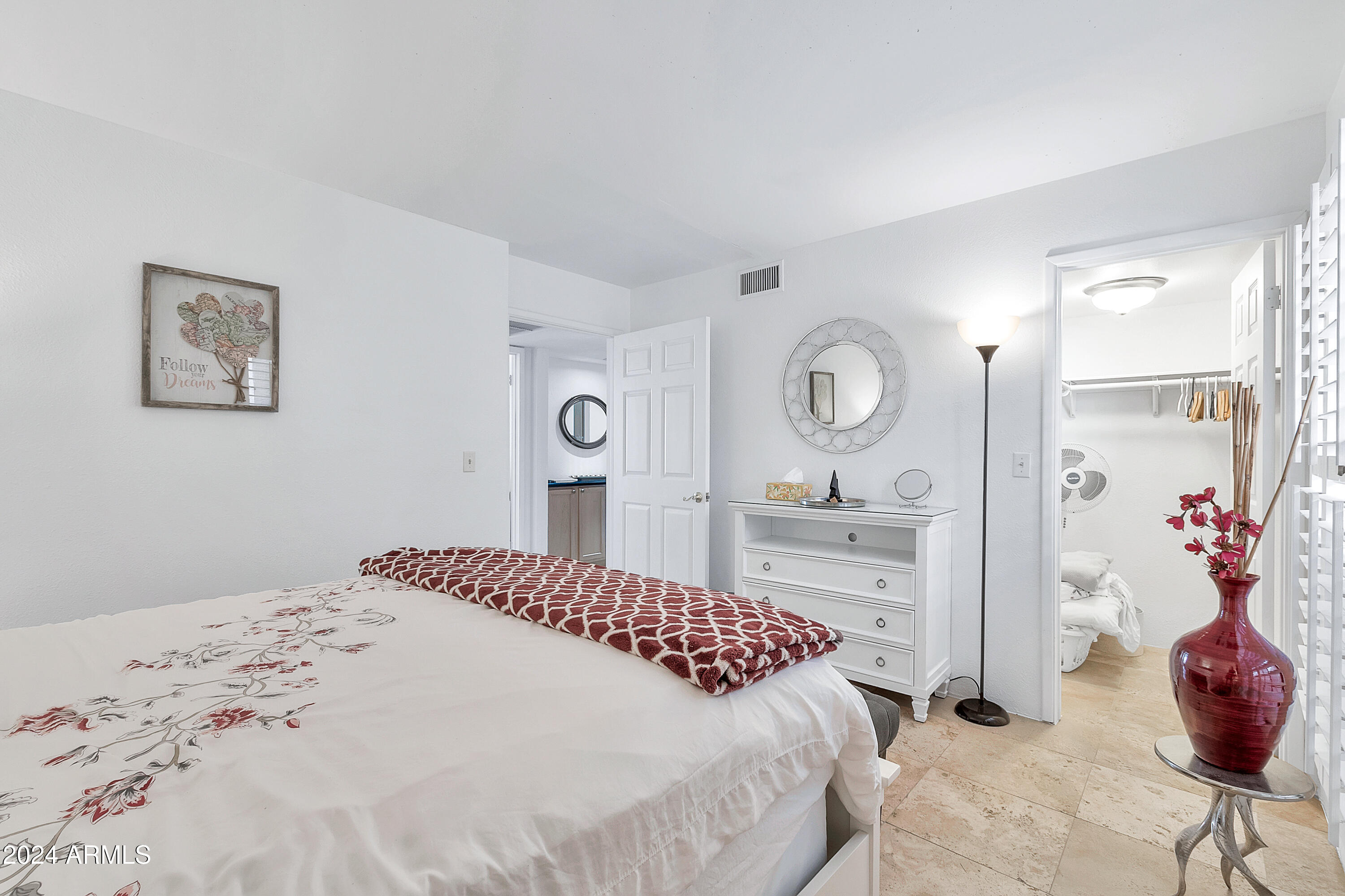 5102 N 31ST Place, 411