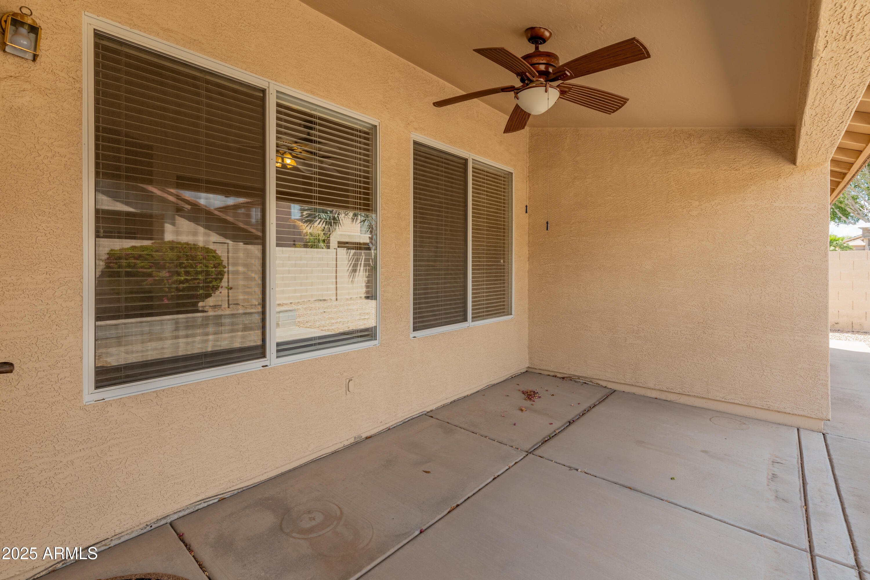 7916 W MARY ANN Drive