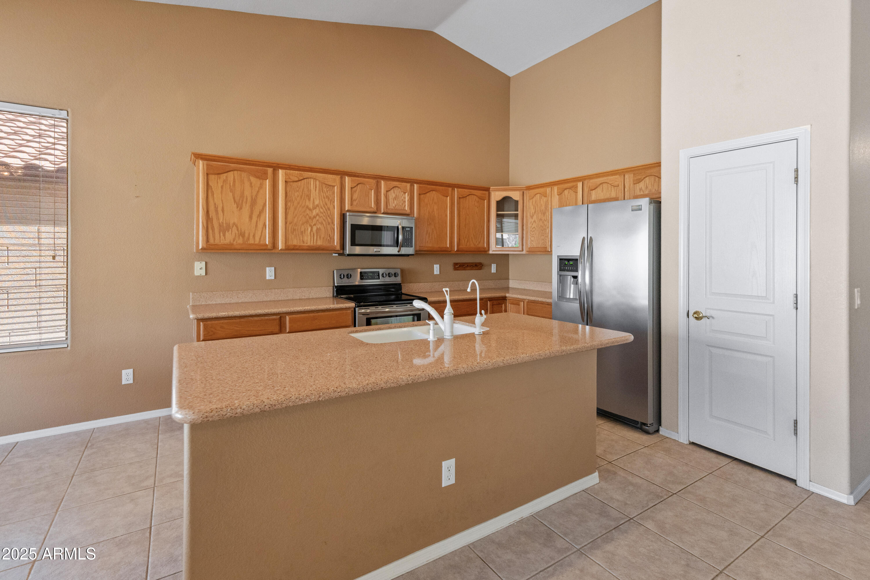 7916 W MARY ANN Drive