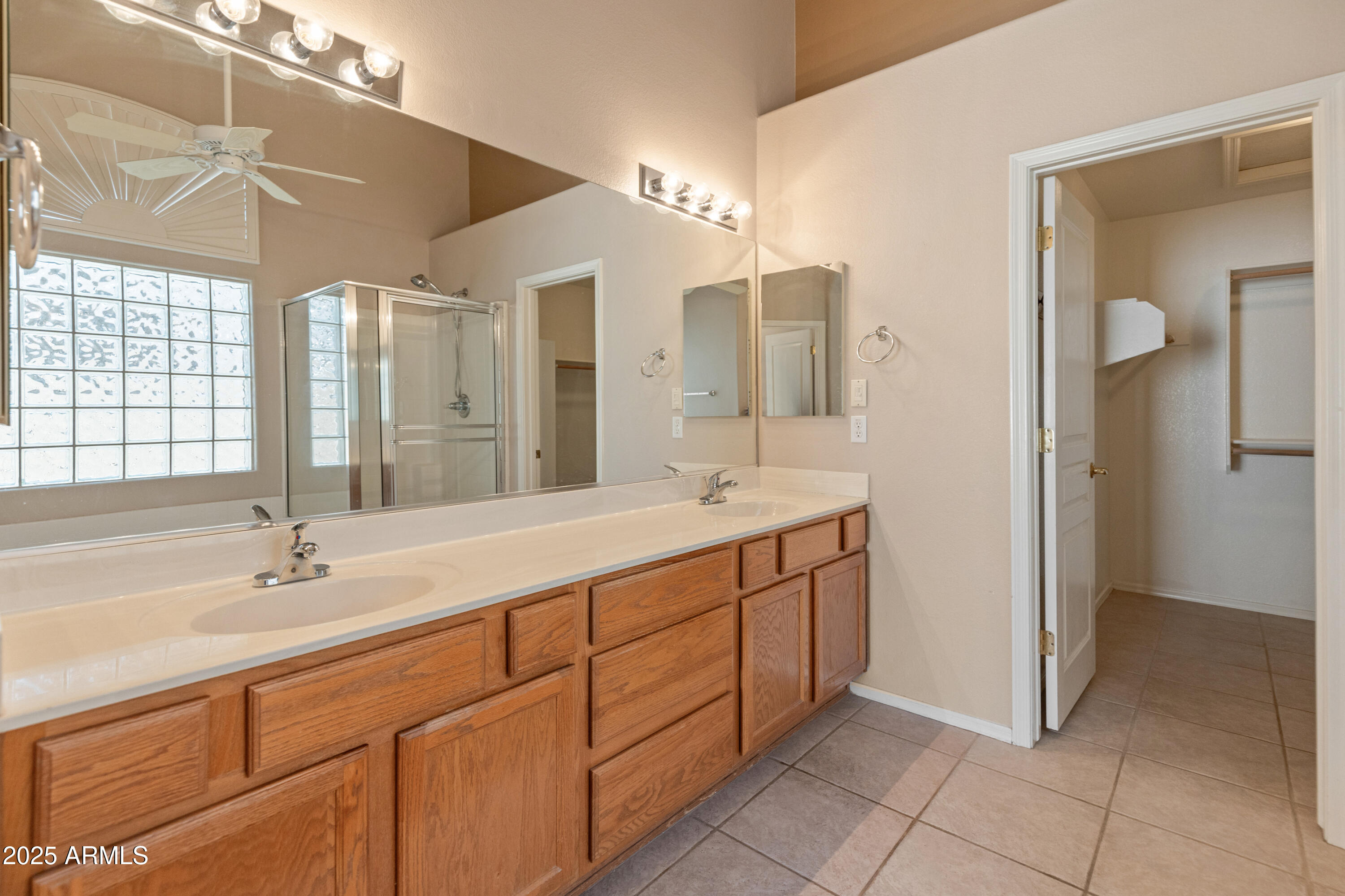 7916 W MARY ANN Drive