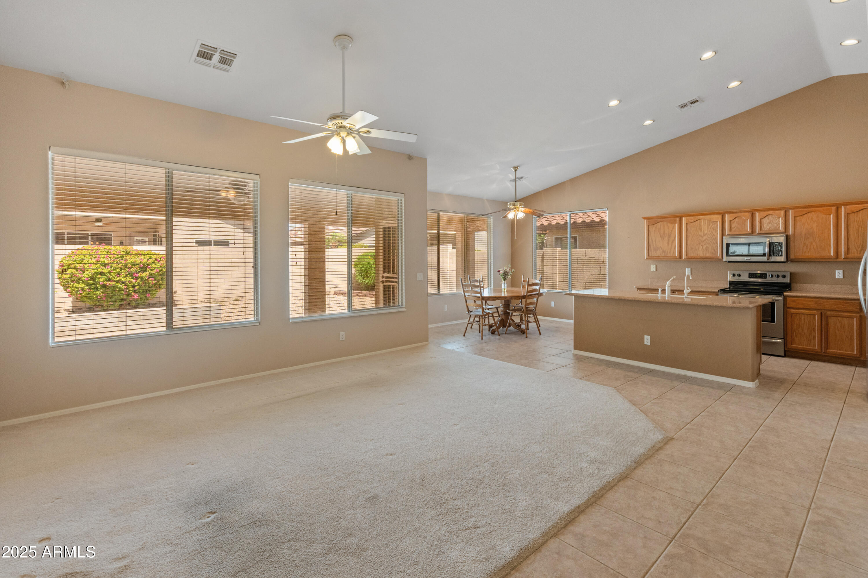 7916 W MARY ANN Drive