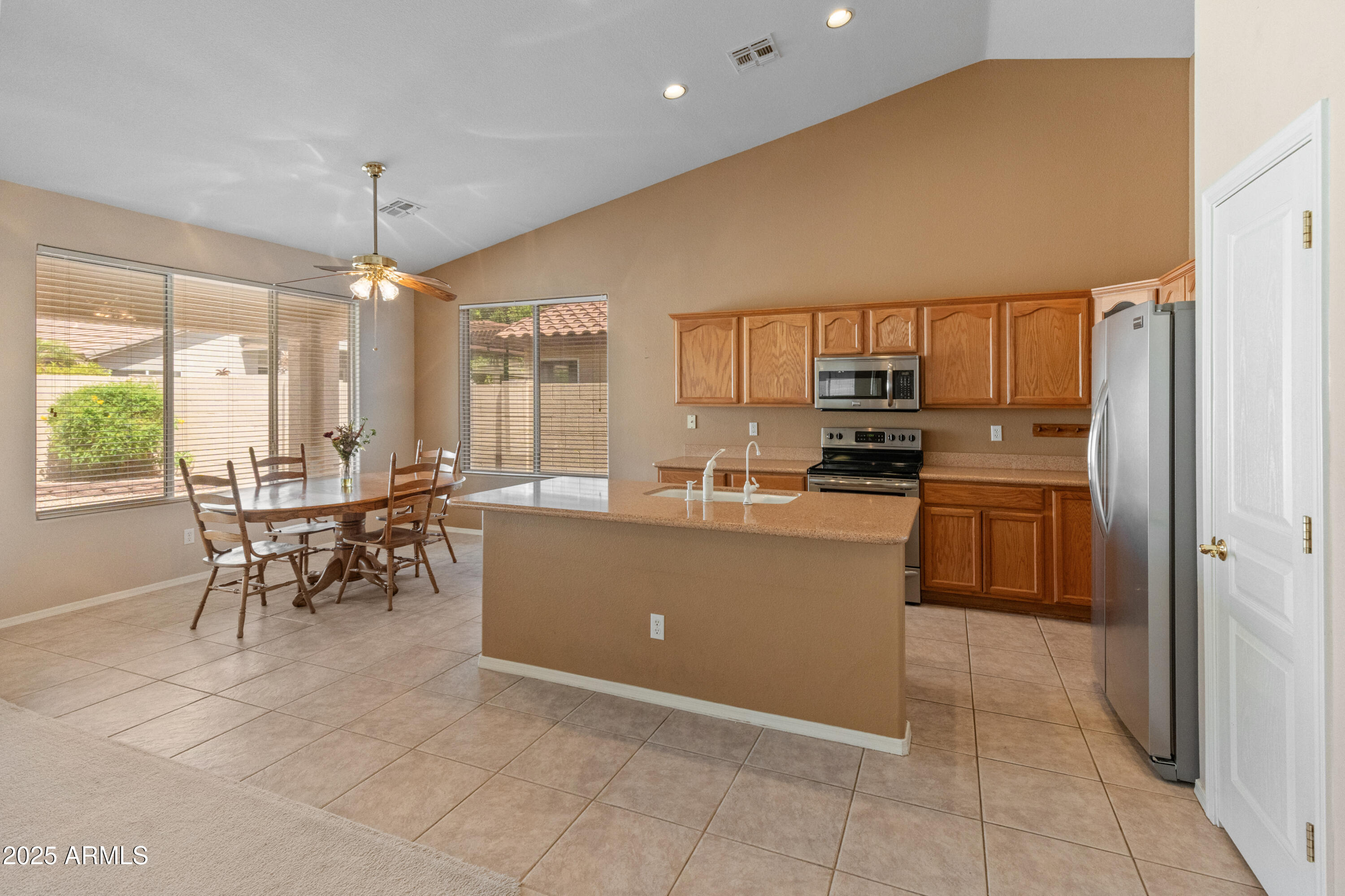 7916 W MARY ANN Drive