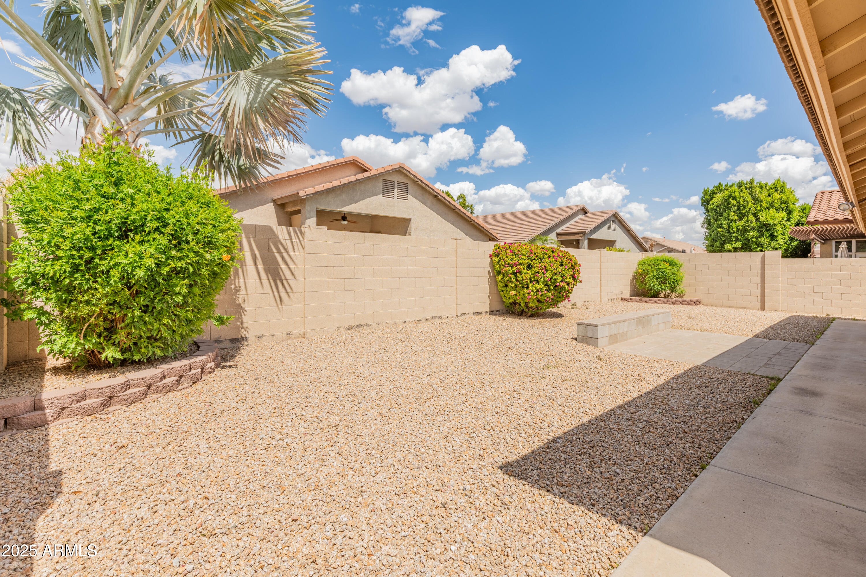 7916 W MARY ANN Drive