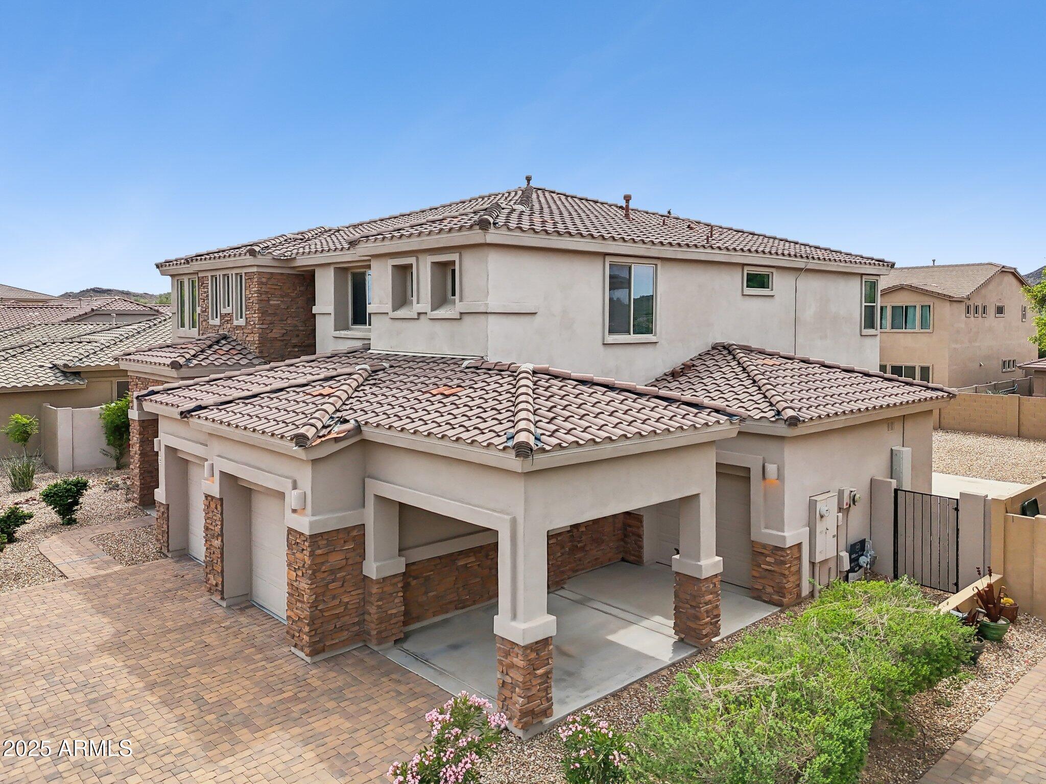 5557 W MINE Trail